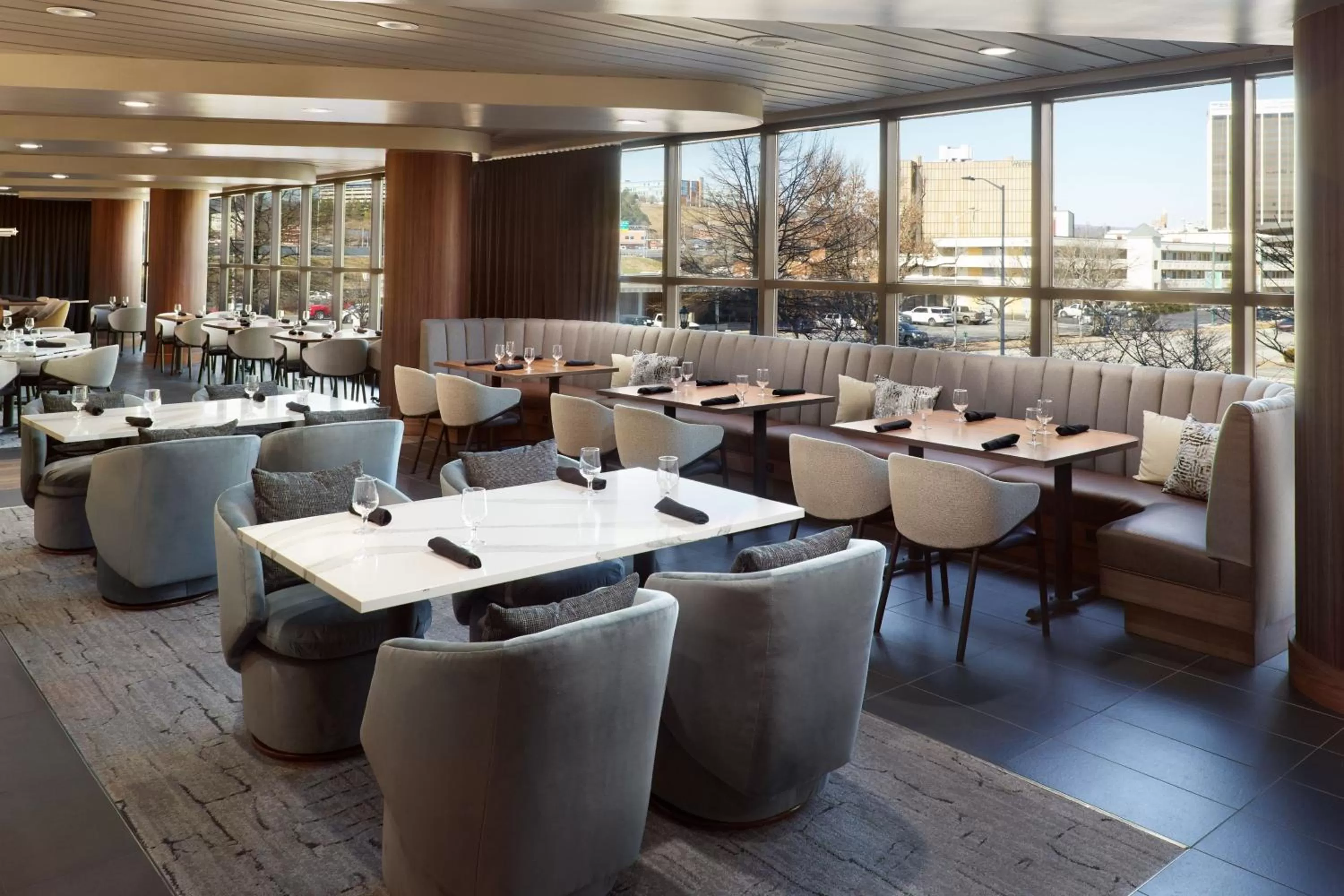 Restaurant/places to eat in Chattanooga Marriott Downtown