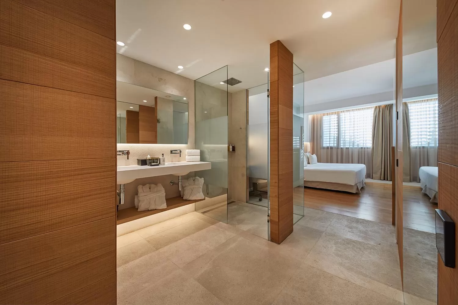 Bathroom, Bed in Nakar Hotel