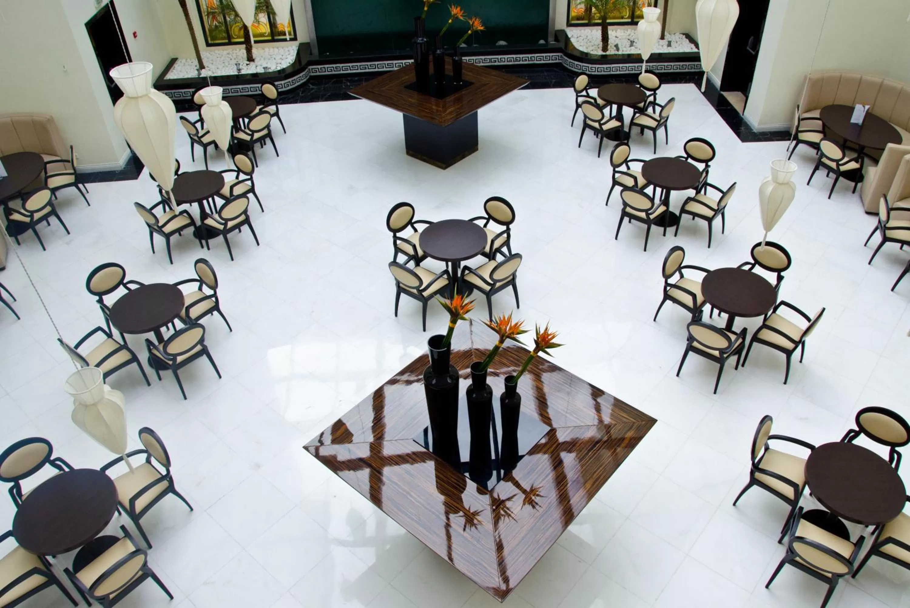 Restaurant/places to eat in Occidental Lac Tunis