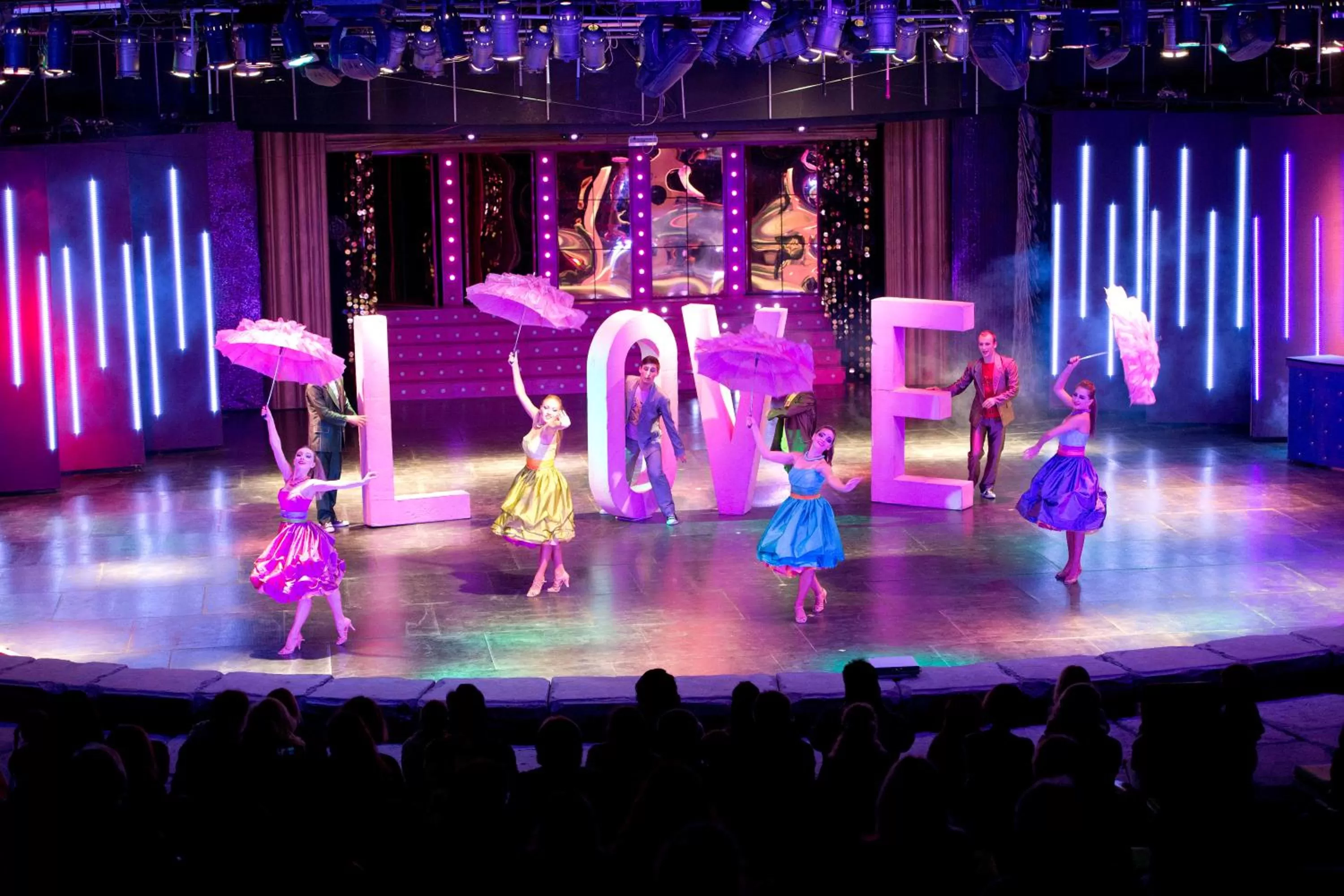 Entertainment in Xanadu Resort - High Class All Inclusive