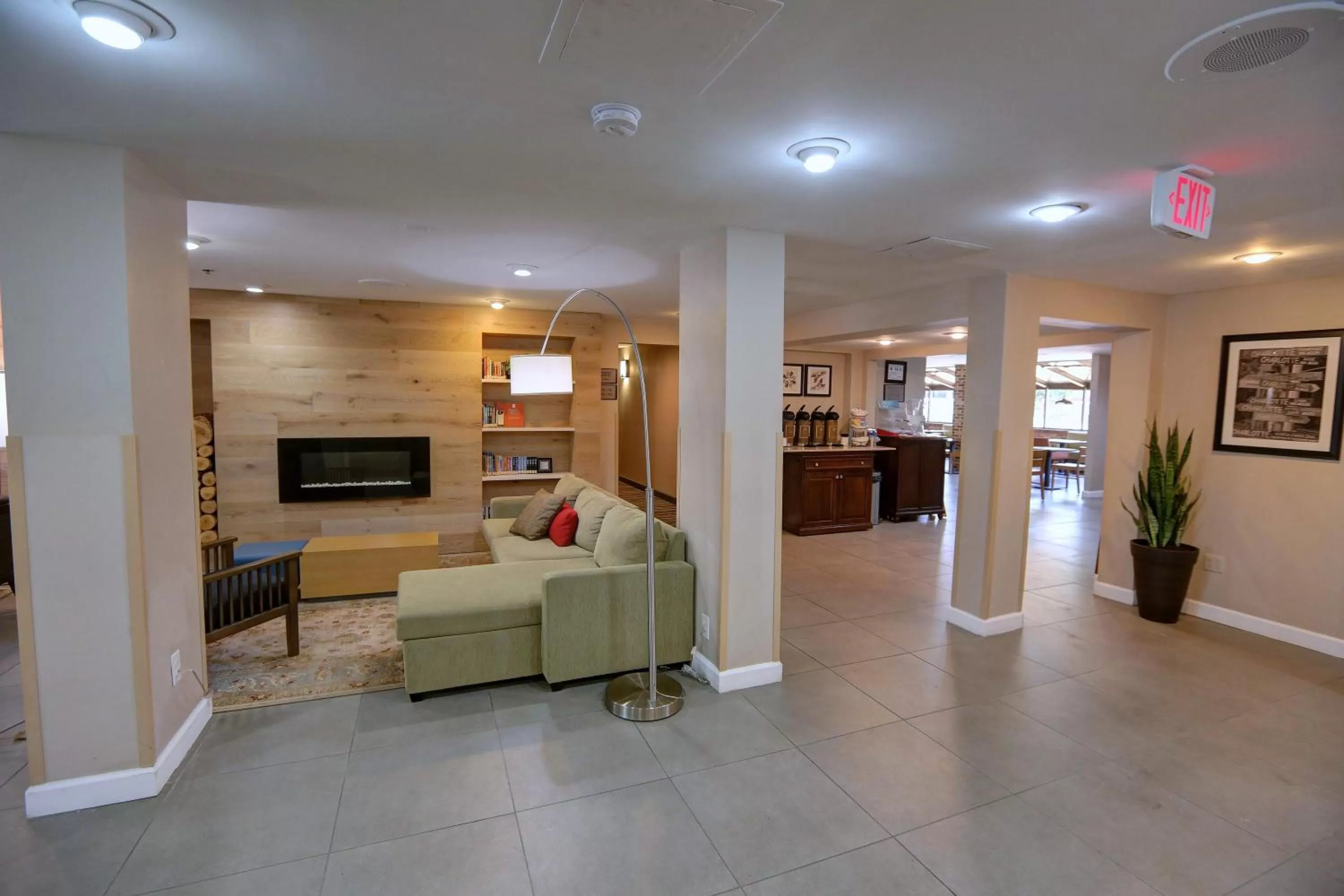 Lobby or reception in Country Inn & Suites by Radisson, Charlotte I-85 Airport, NC
