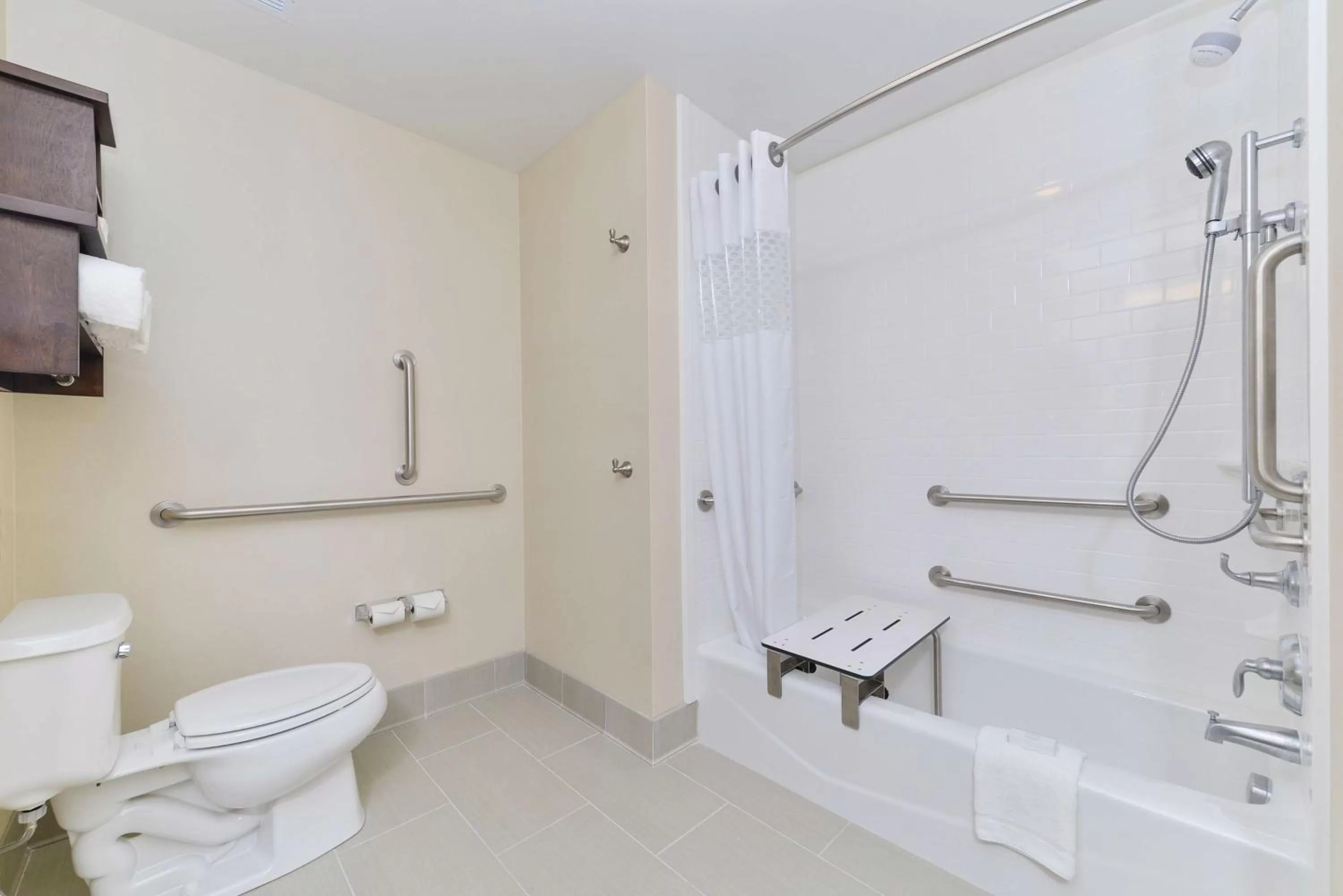 Bathroom in Hampton Inn & Suites Des Moines Downtown