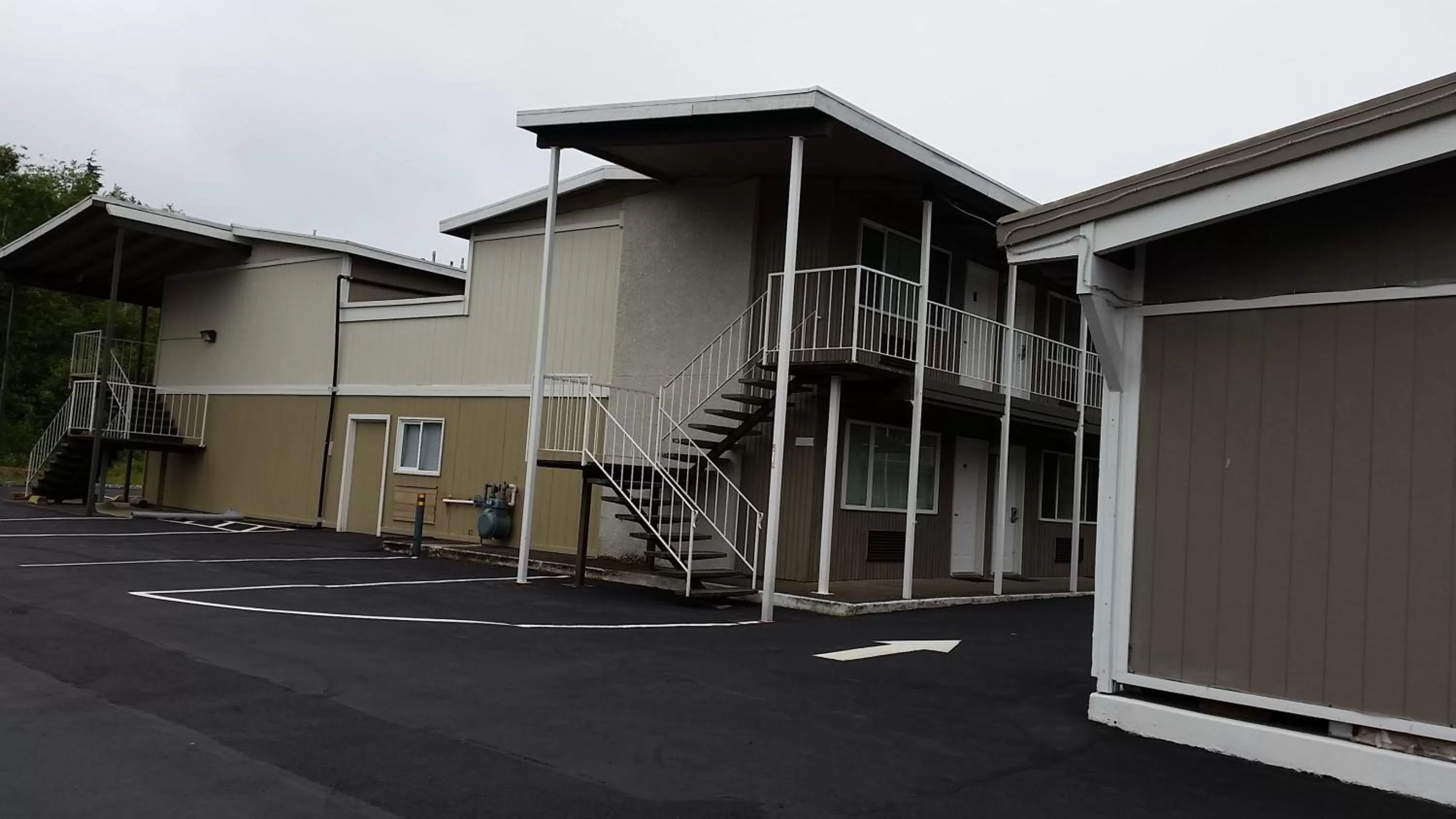 Property Building in Grays Harbor Inn & Suites