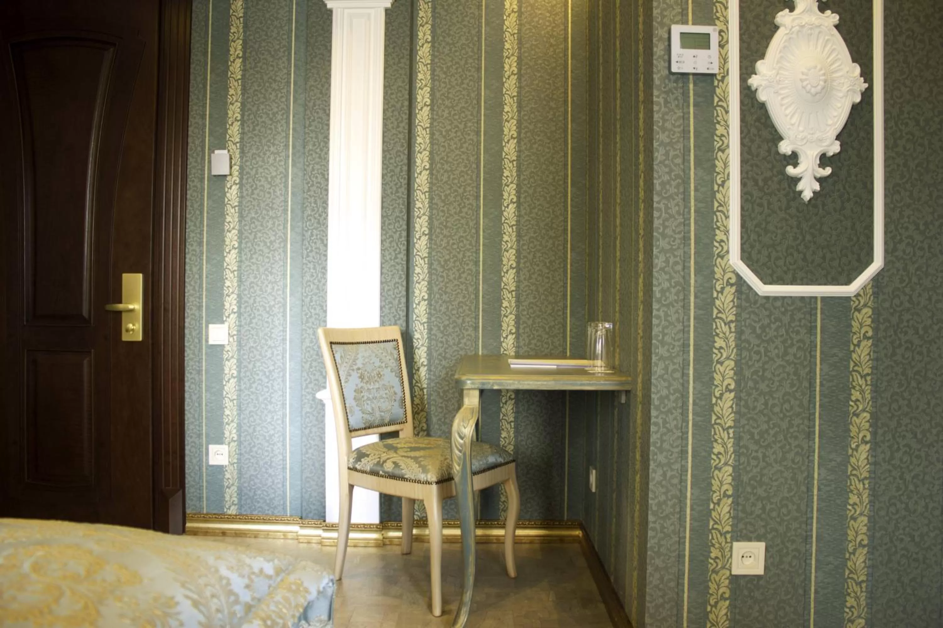 Neapol Boutique Hotel