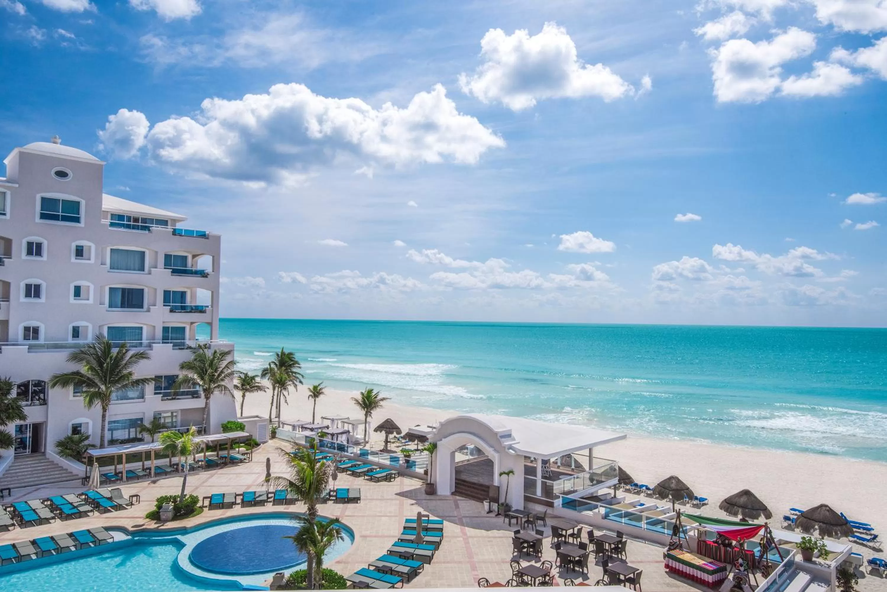Beach in Wyndham Alltra Cancun All Inclusive Resort