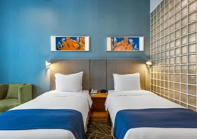 Holiday Inn Express Shangdi Beijing by IHG l Next to Yuanmingyuan Park & Subway & Qinghe Railway Station & Beijing Sport University l Taxi 15 Minutes to Summer Palace & Peking University & Tsinghua University l 20 Minutes to Badaling Great Wall by Railway Holiday Inn Express Shangdi Beijing by IHG l Next to Yuanmingyuan Park & Subway & Qinghe Railway Station & Beijing Sport University l Taxi 15 Minutes to Summer Palace & Peking University & Tsinghua University l 20 Minutes to Badaling Great Wall by Railway