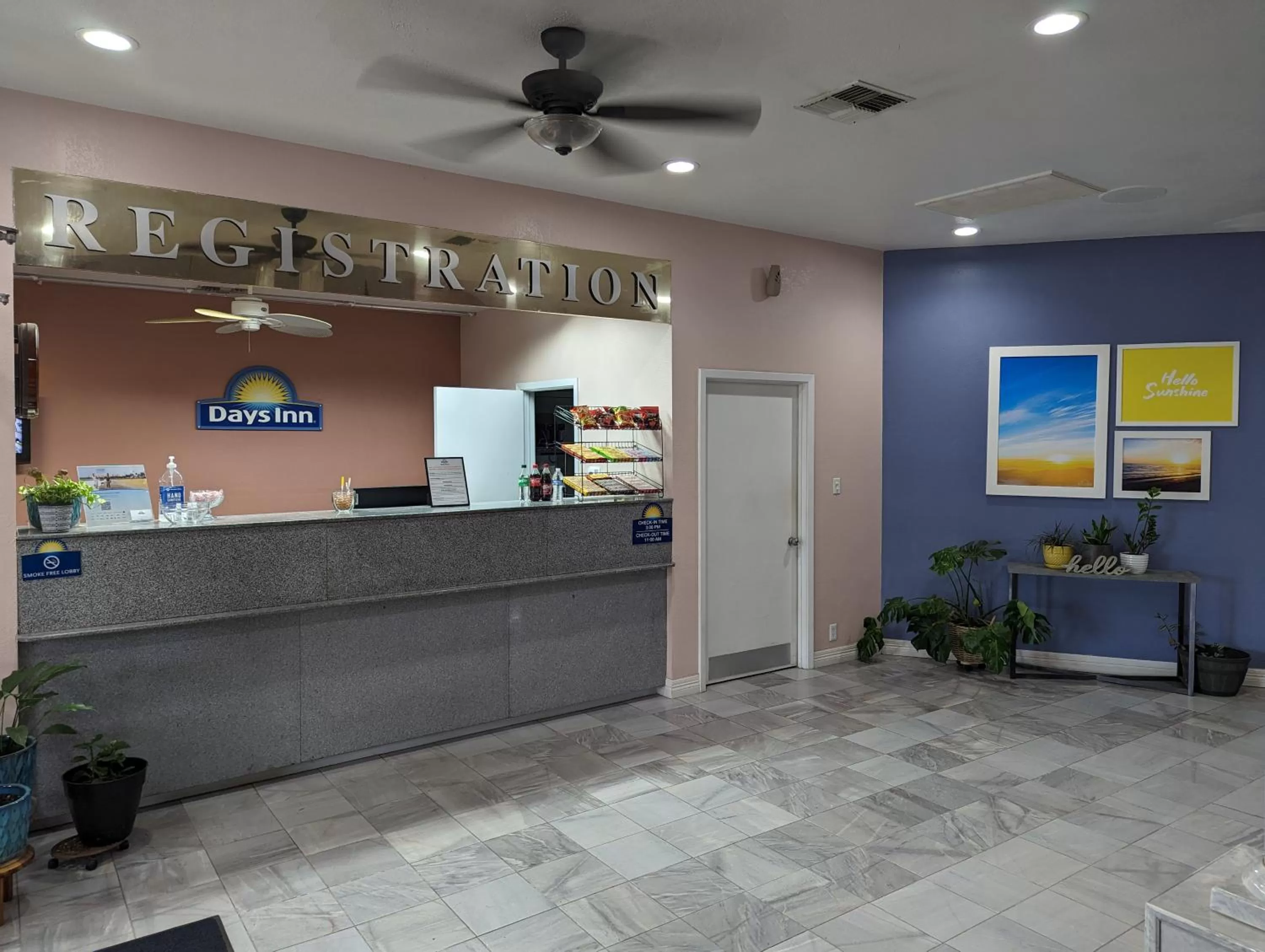 Lobby or reception in Days Inn by Wyndham Portland/Corpus Christi