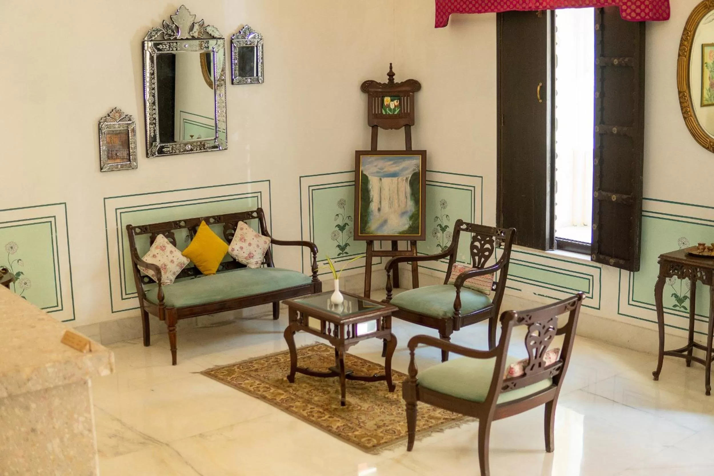Seating area in Amar Kothi