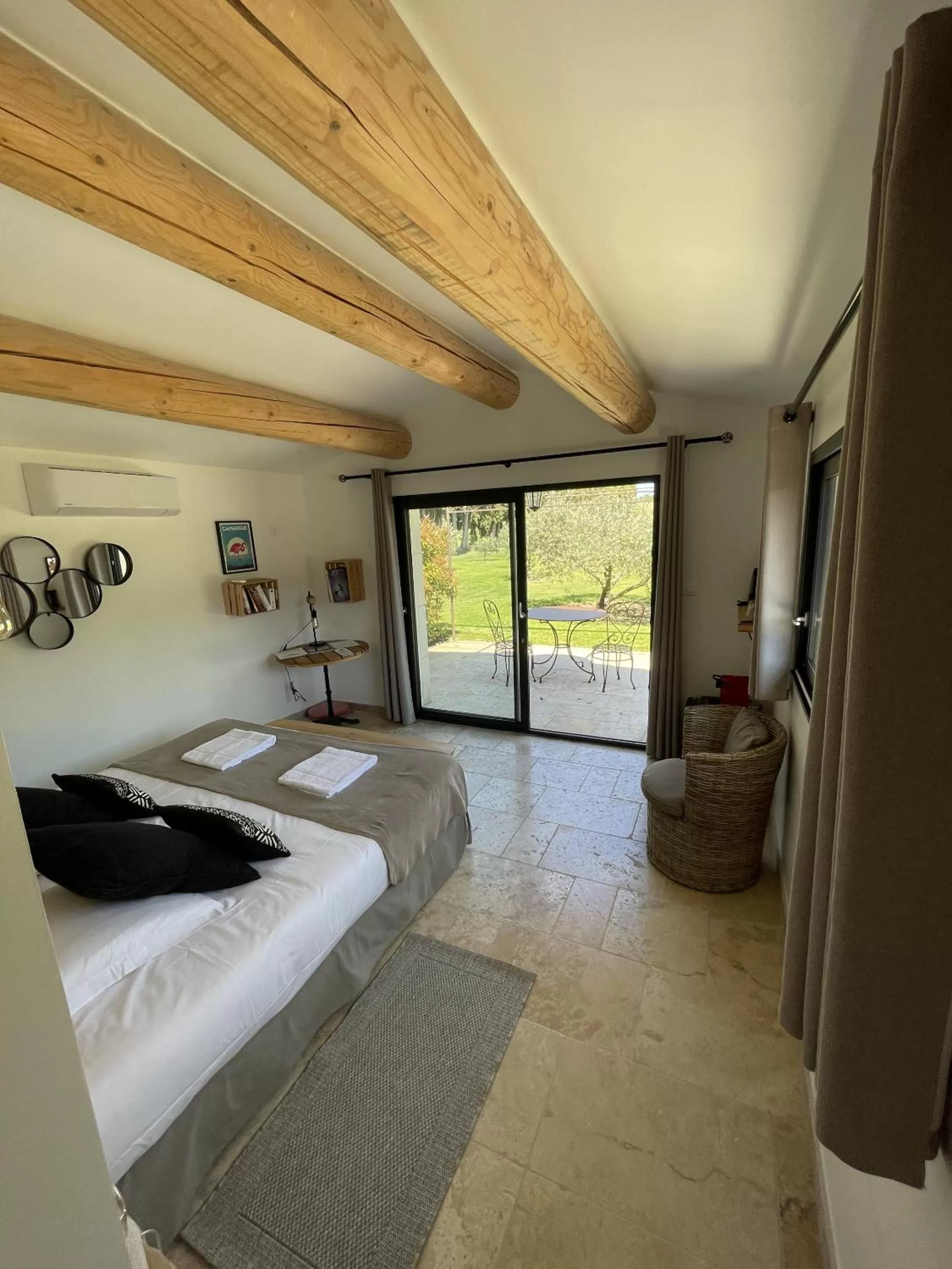 Bedroom, Bed in Le Mas Des Chutes