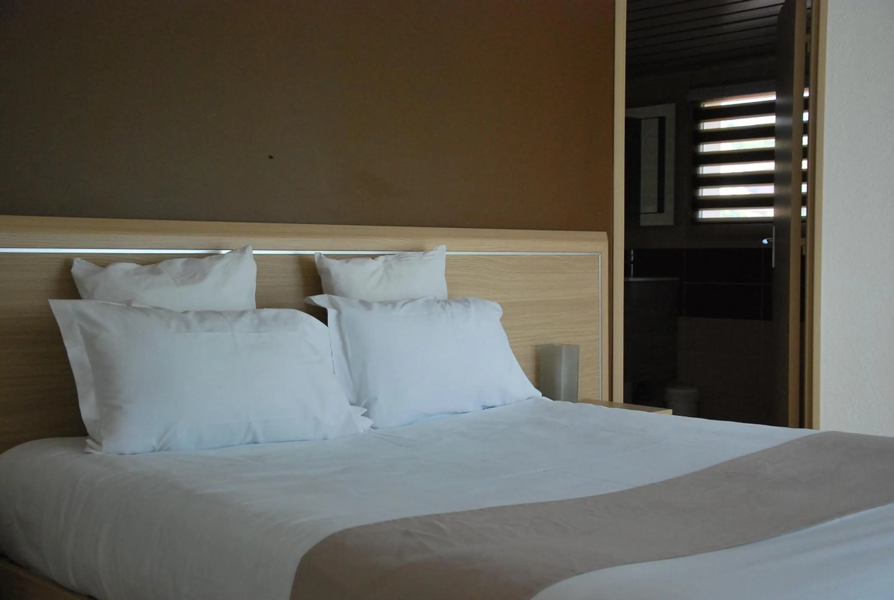 Bed in Hôtel Le Barry, Toulouse Nord