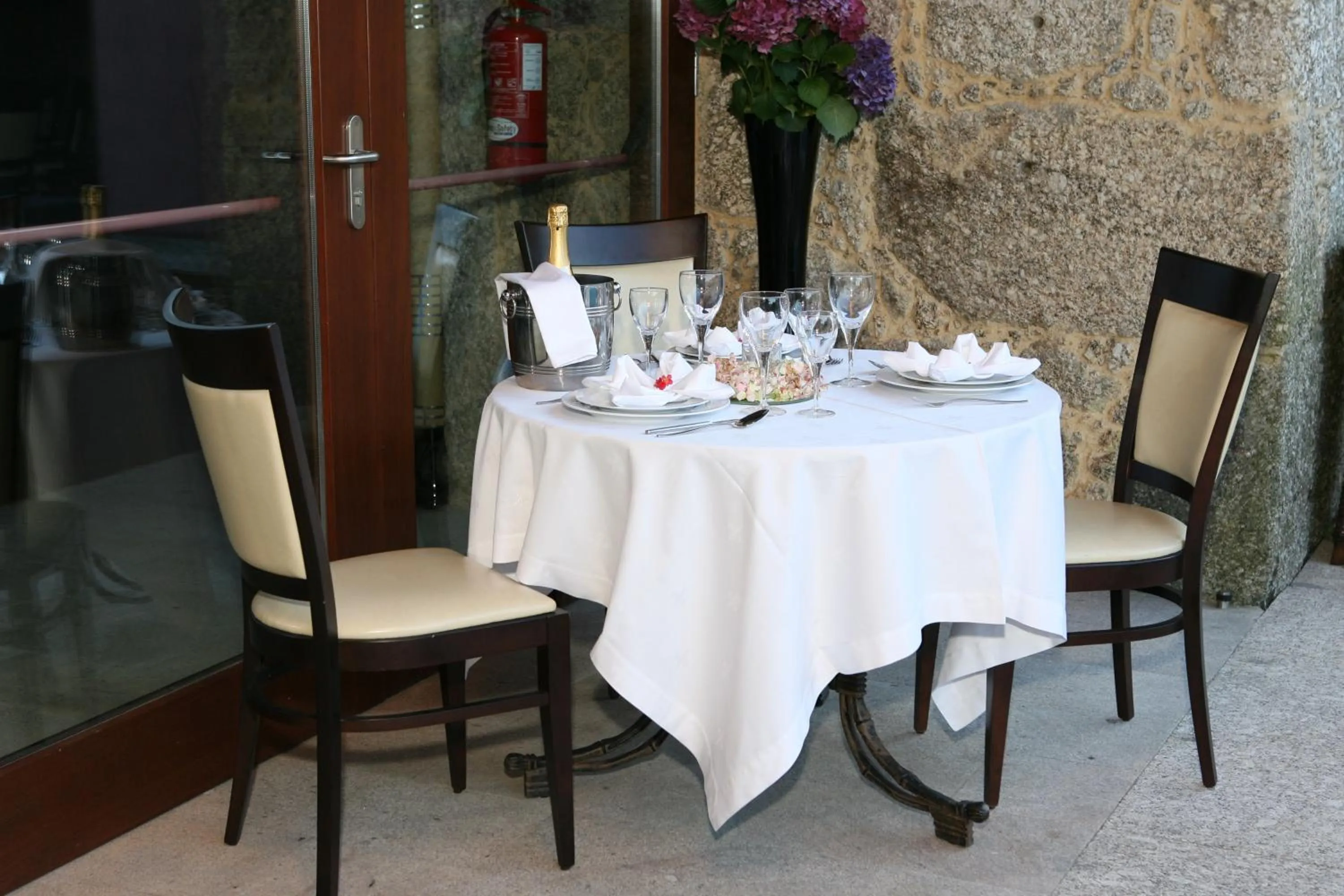 Restaurant/places to eat in Hotel Rural Alves - BRAGA - Casa Alves de Torneiros