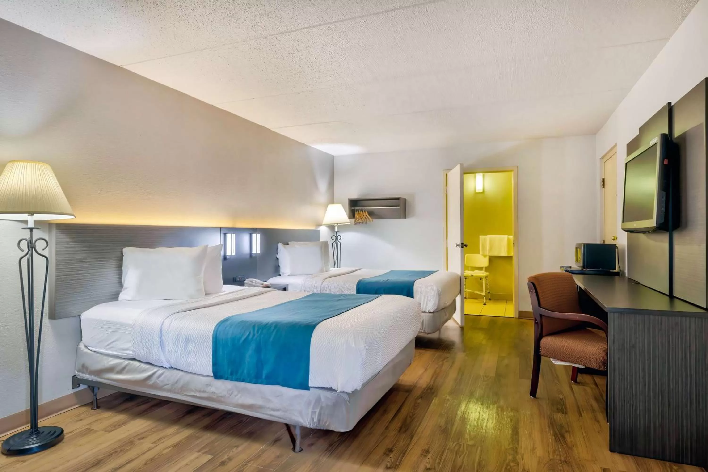 Bedroom, Bed in Motel 6 Morgantown