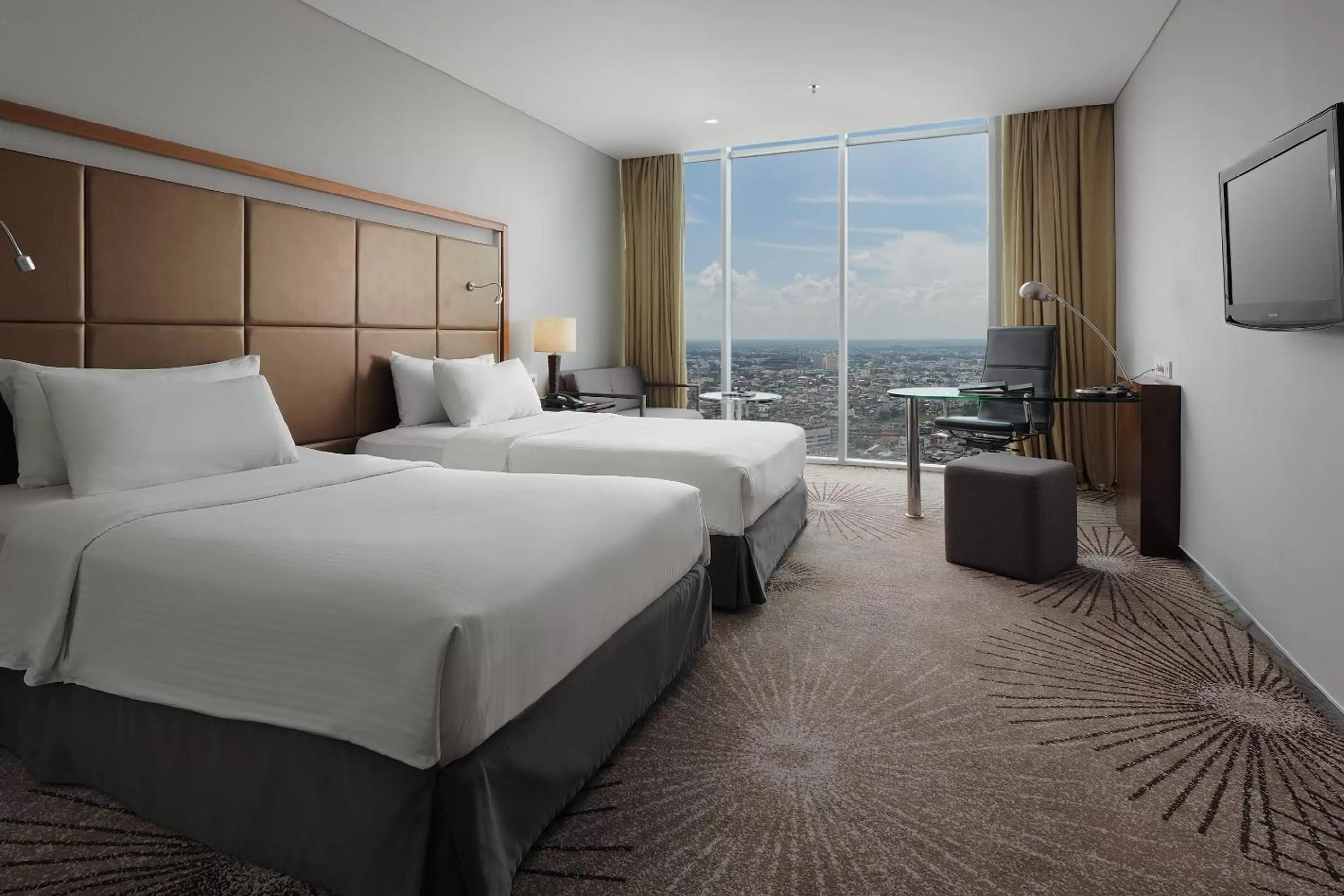 Bedroom, Bed in Cambridge Hotel Medan