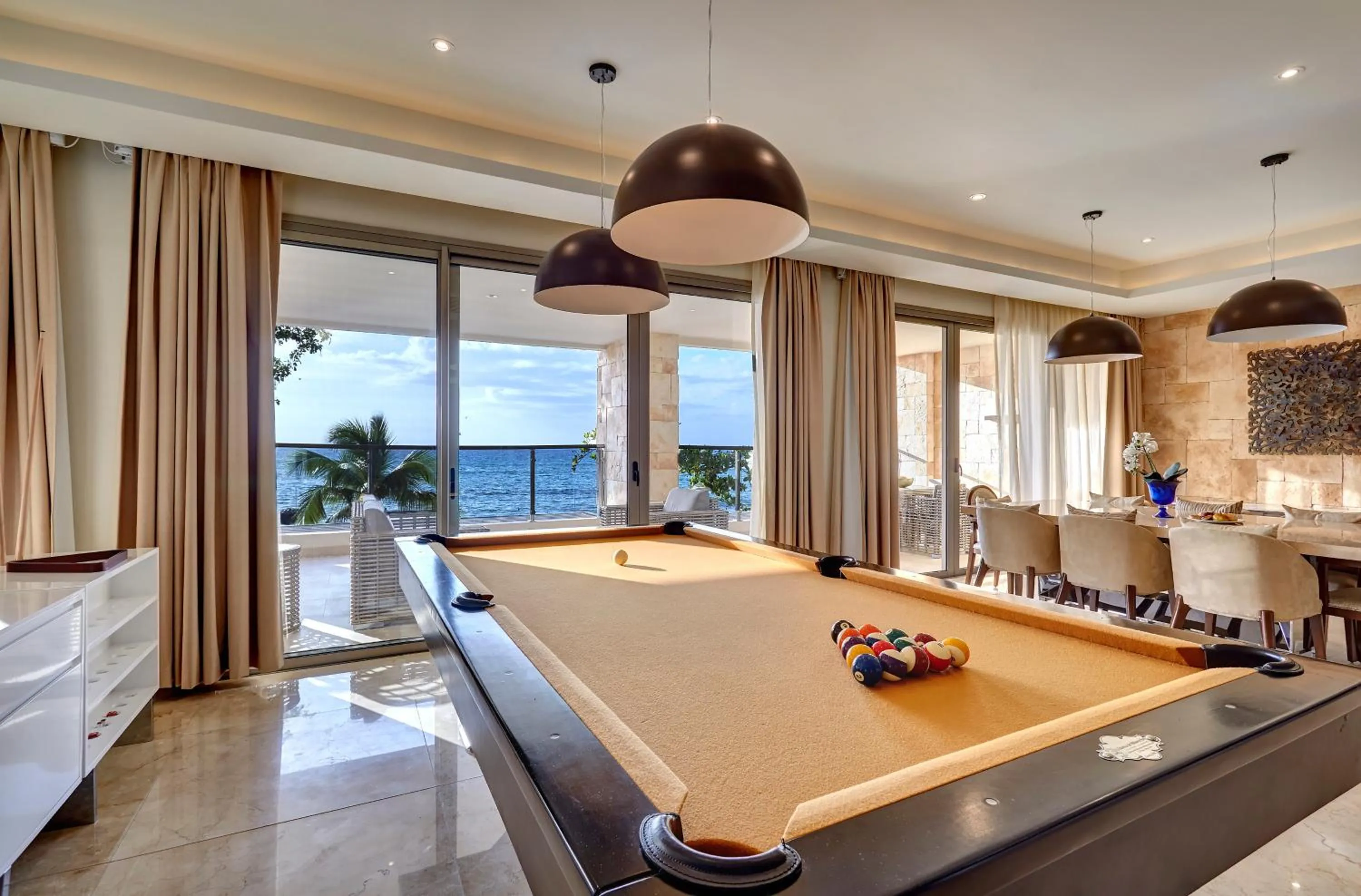 Living room in Royalton Saint Lucia, An Autograph Collection All-Inclusive Resort