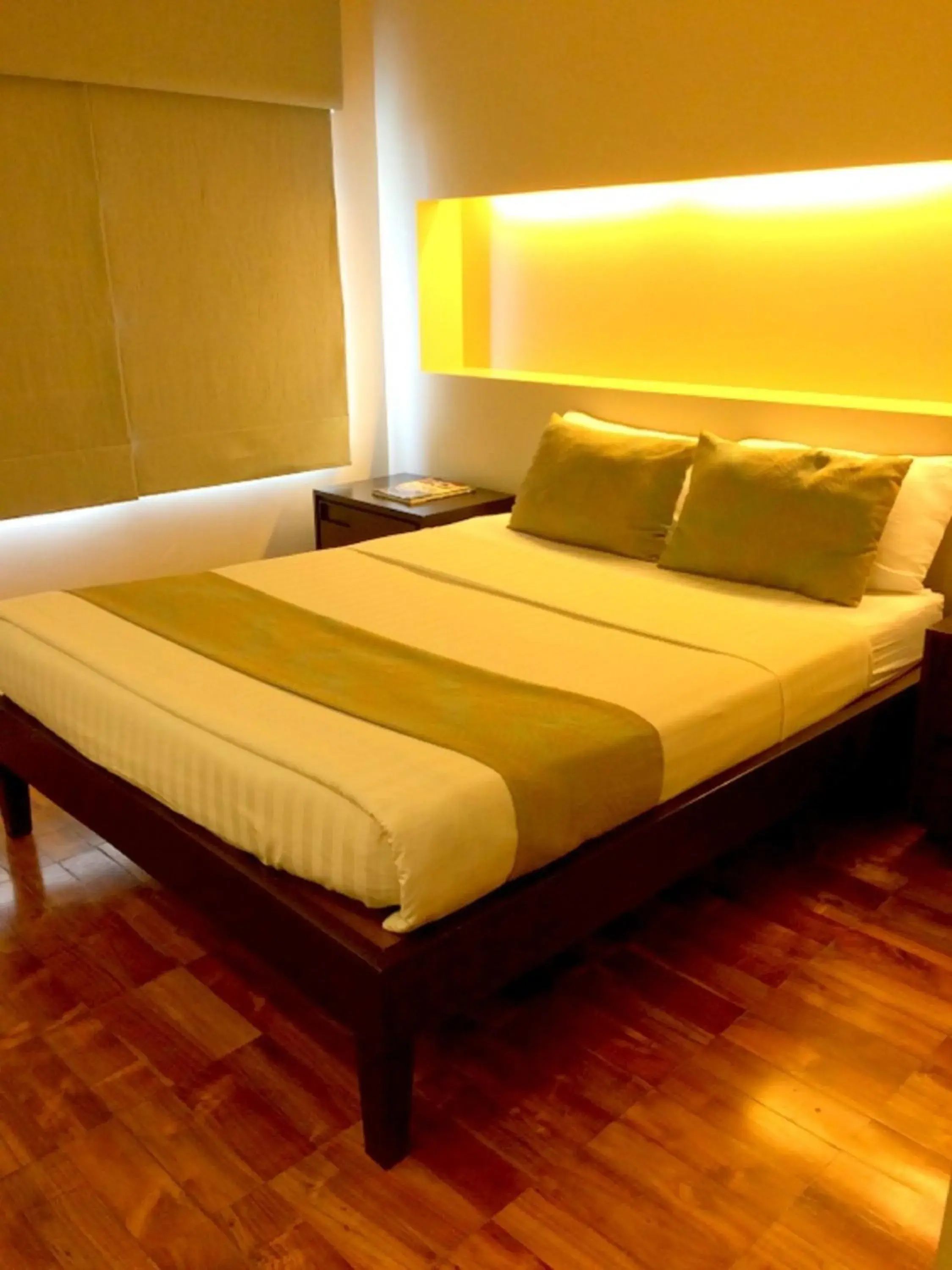 Superior Single Room in El Cielito Inn - Sta. Rosa Superior Single Room in El Cielito Inn - Sta. Rosa