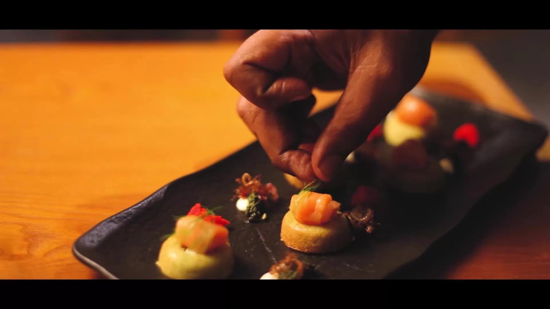 Restaurant/places to eat in Novotel Chennai OMR