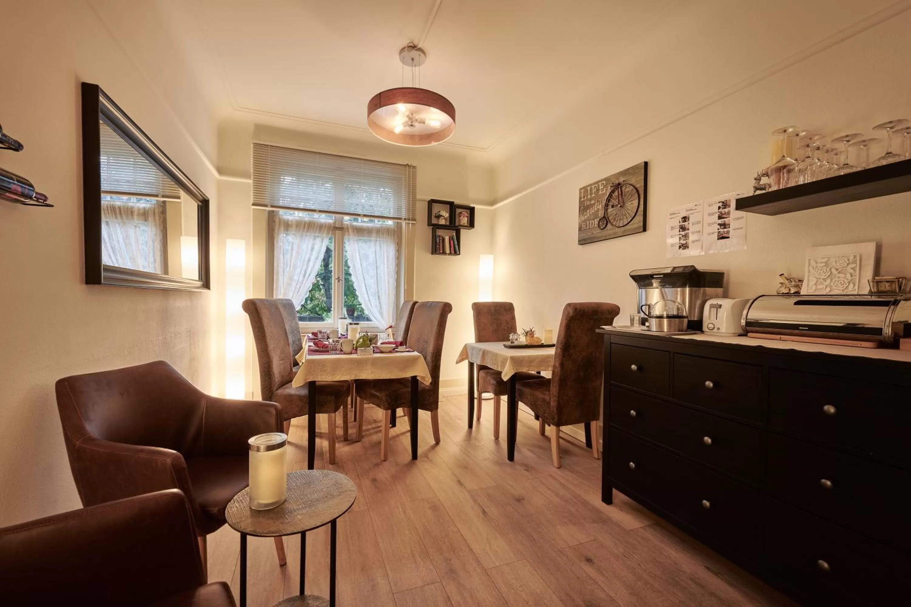 Lounge or bar in Max Aviation Villa & Apartments