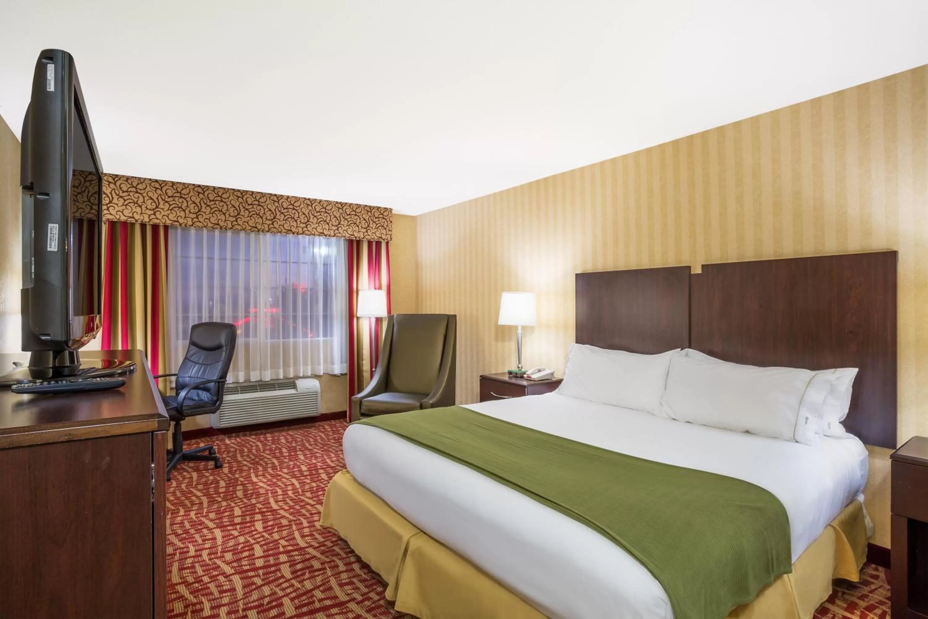 Executive Suite - Non-Smoking in Holiday Inn Express Layton - I-15 by IHG