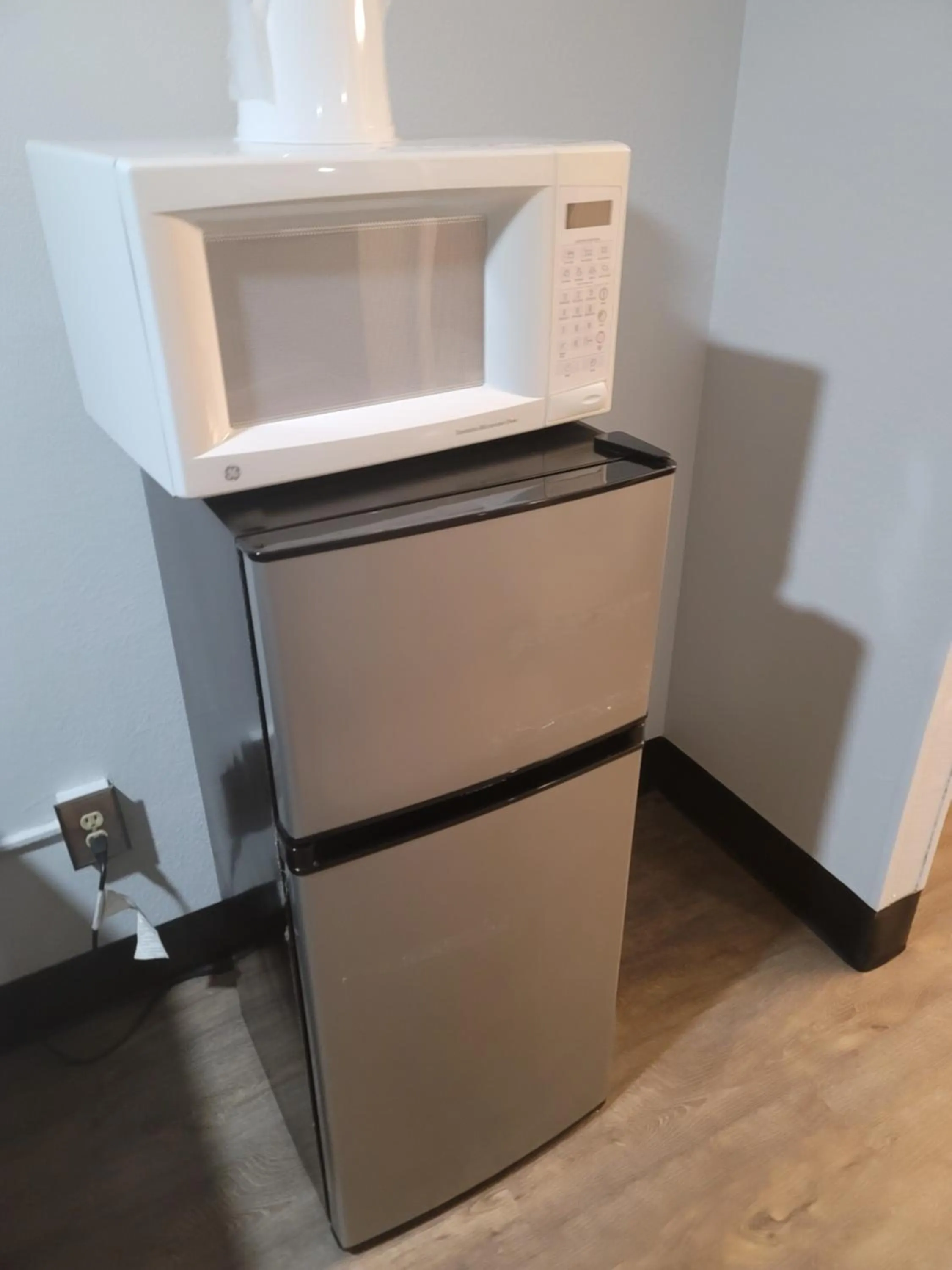 Shower in Studio 6 Suites Hinesville, GA