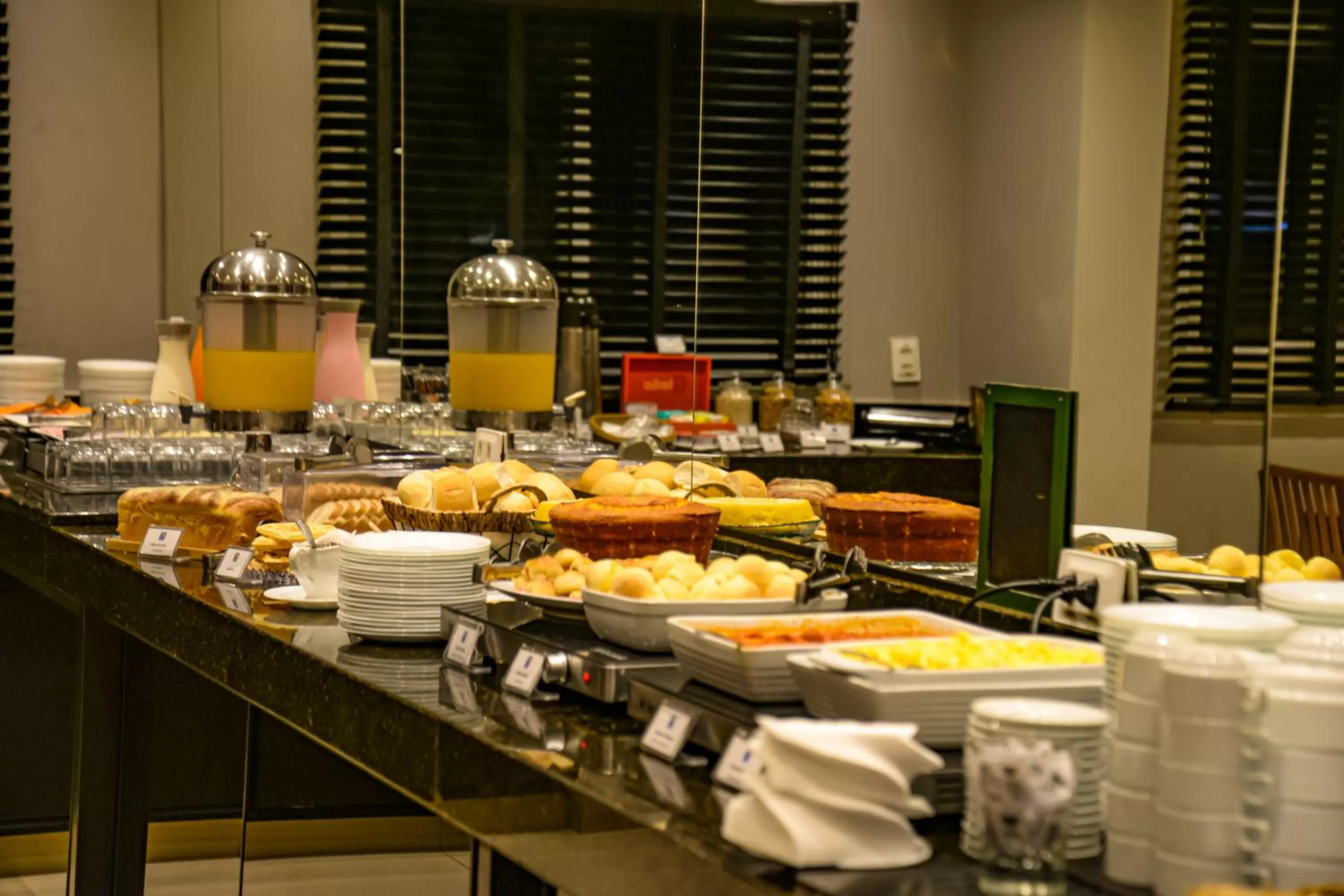 Breakfast in Comfort Hotel Bauru