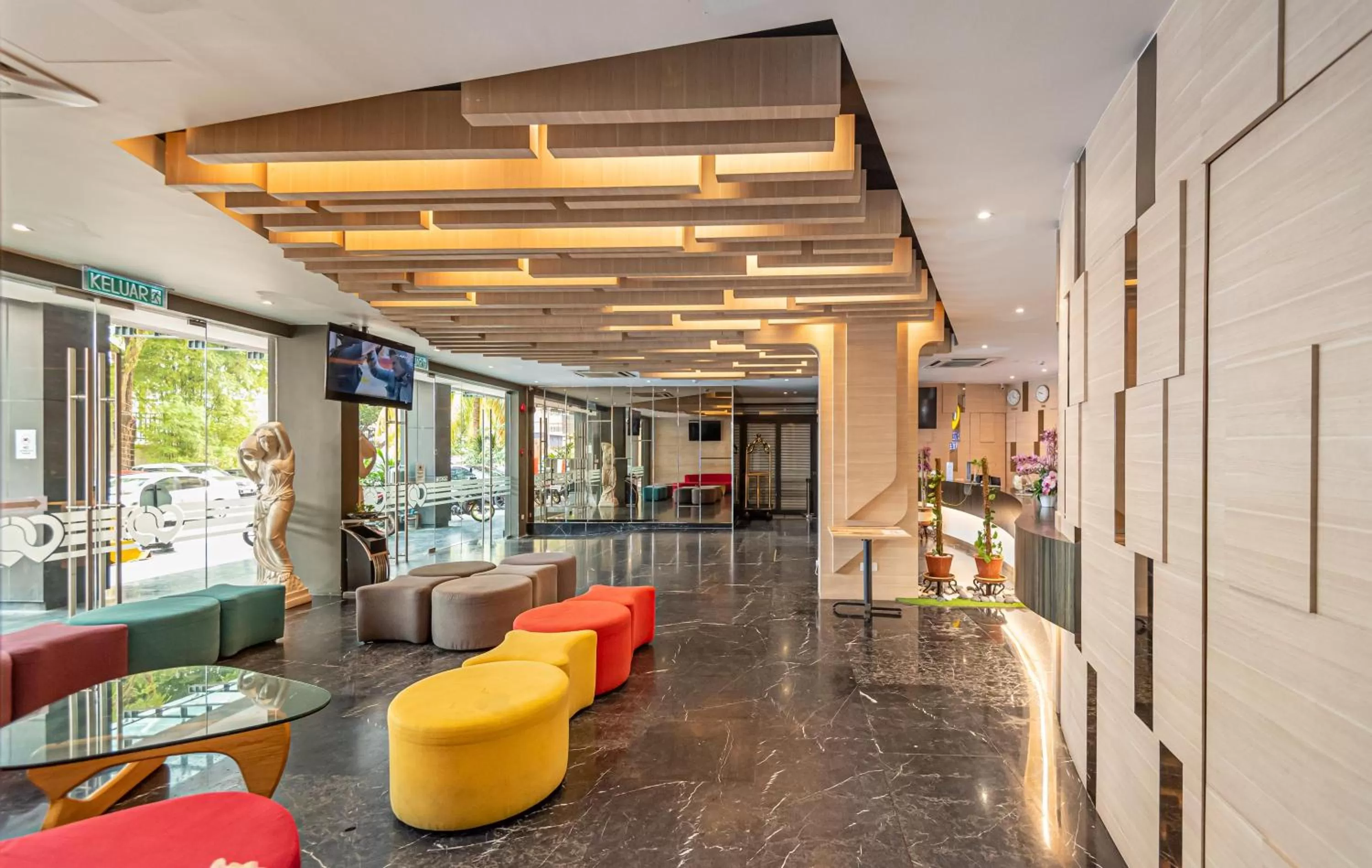 Property building, Lounge/Bar in Worldview Grand Hotel