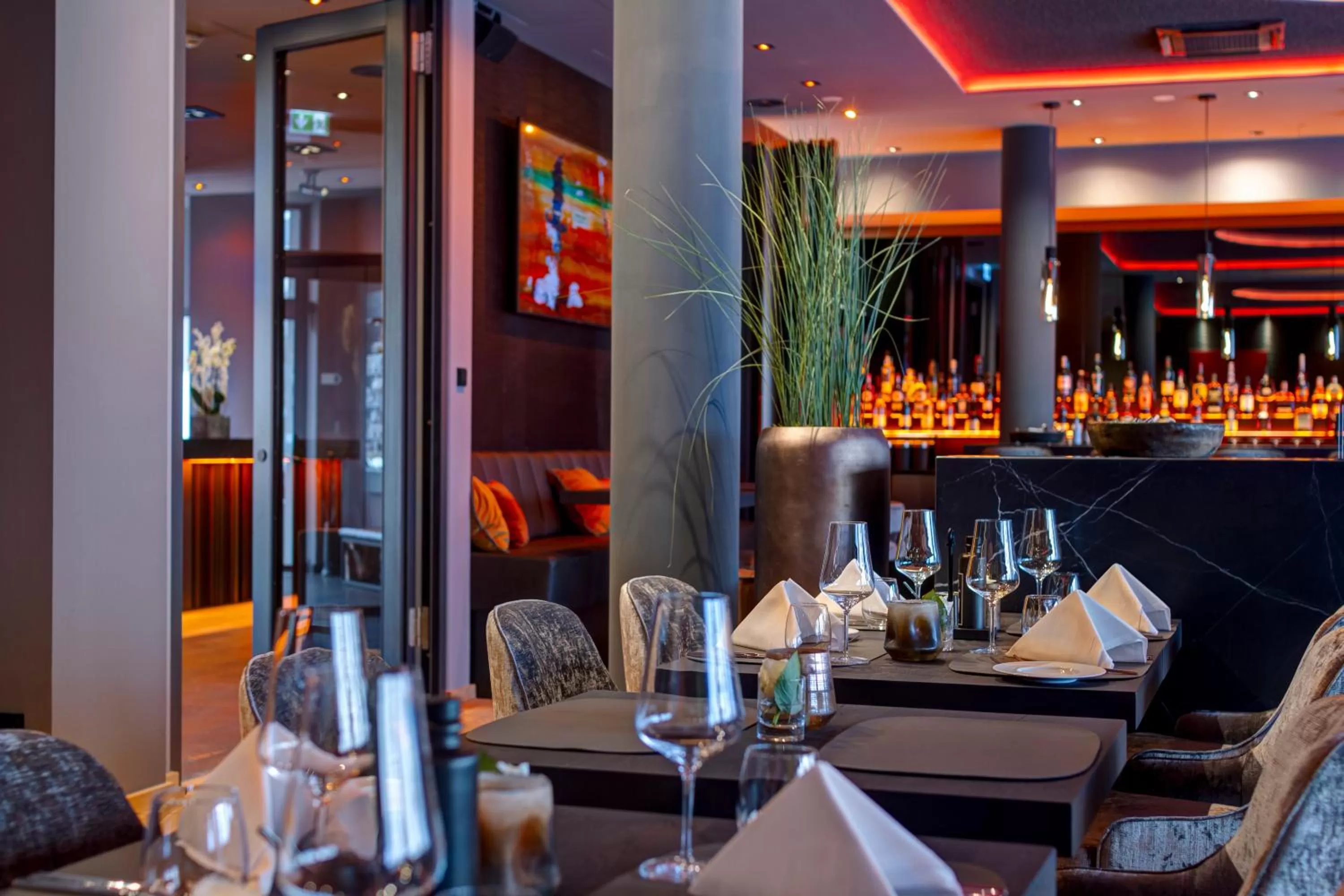 Restaurant/places to eat in Qube Hotel Bahnstadt