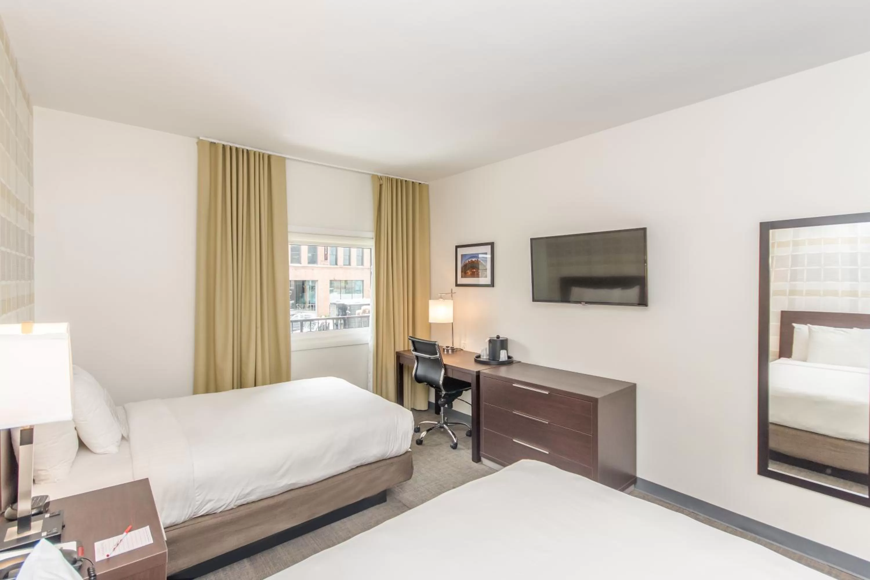 View (from property/room), Bed in Ohio House Motel