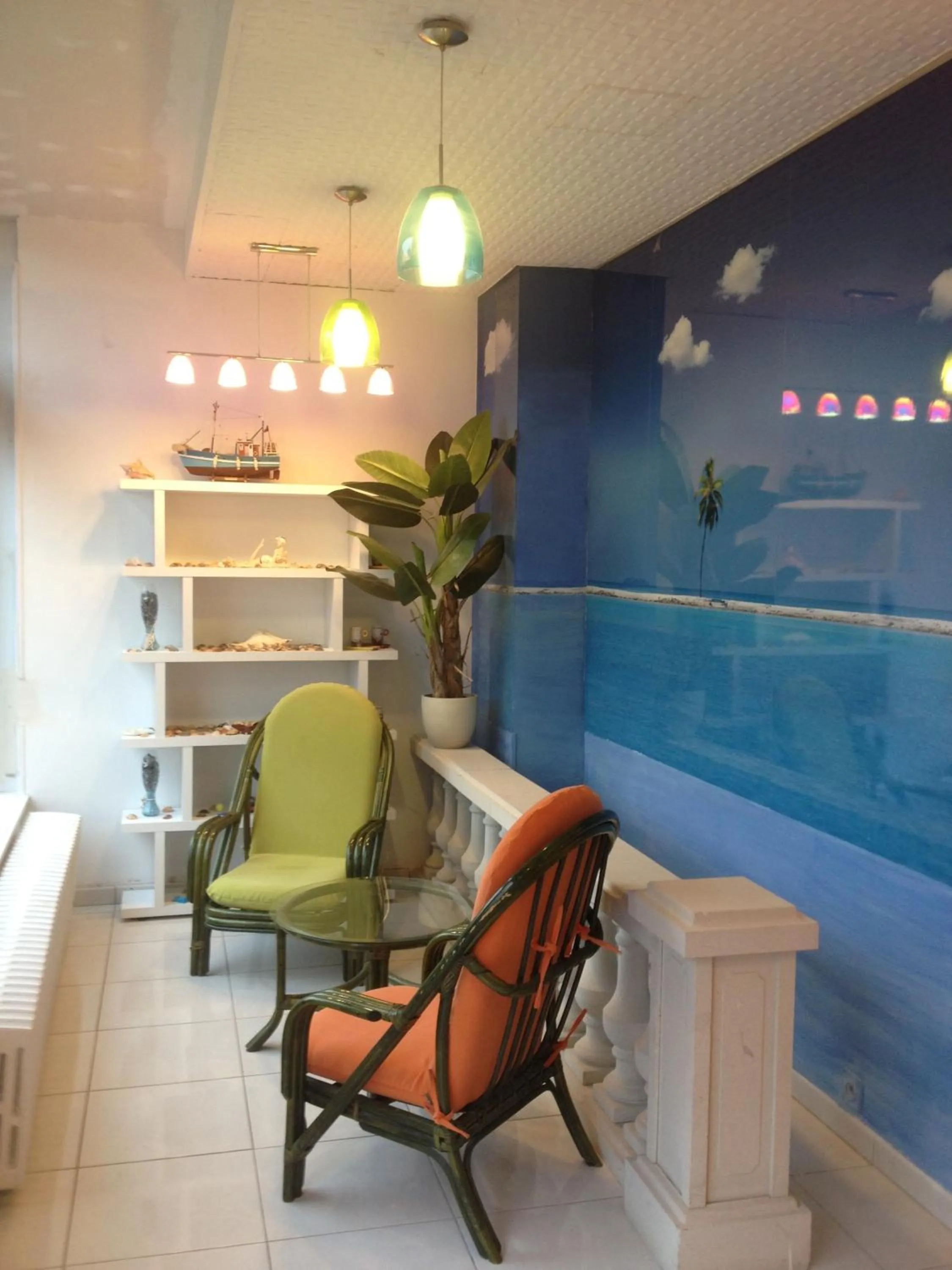 Lobby or reception in Hotel Couleurs Sud Centre-ville Gare Charleville-Mézières