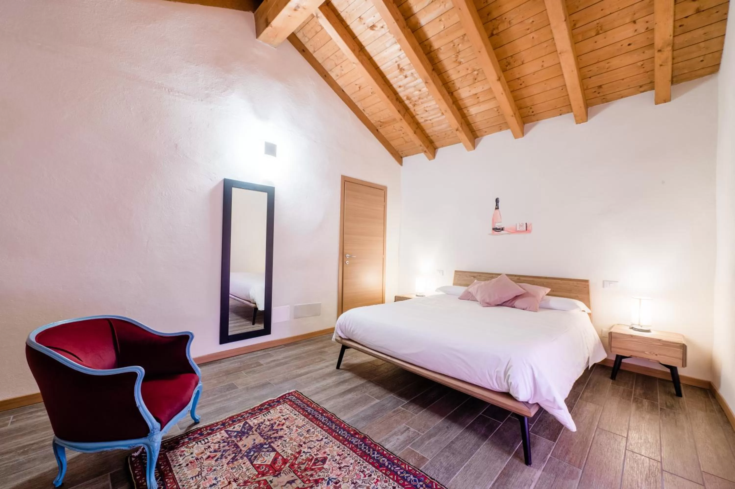 Photo of the whole room, Bed in SMART San Martino