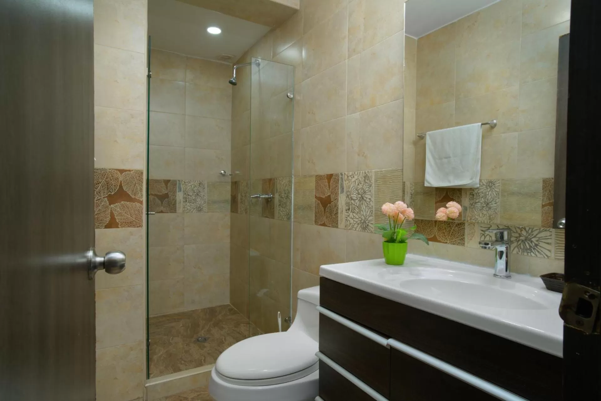 Bathroom in Hollywood Beach Suite