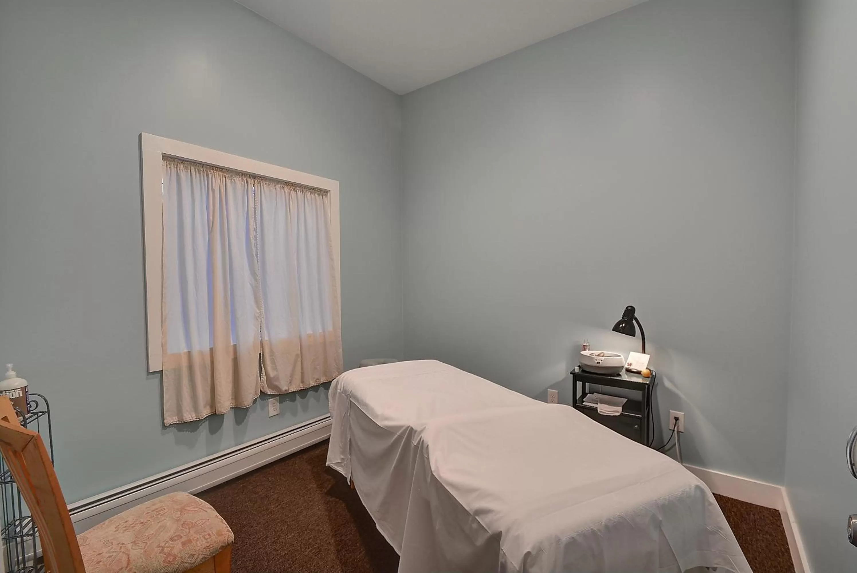 Massage in Colonial Motel and Spa