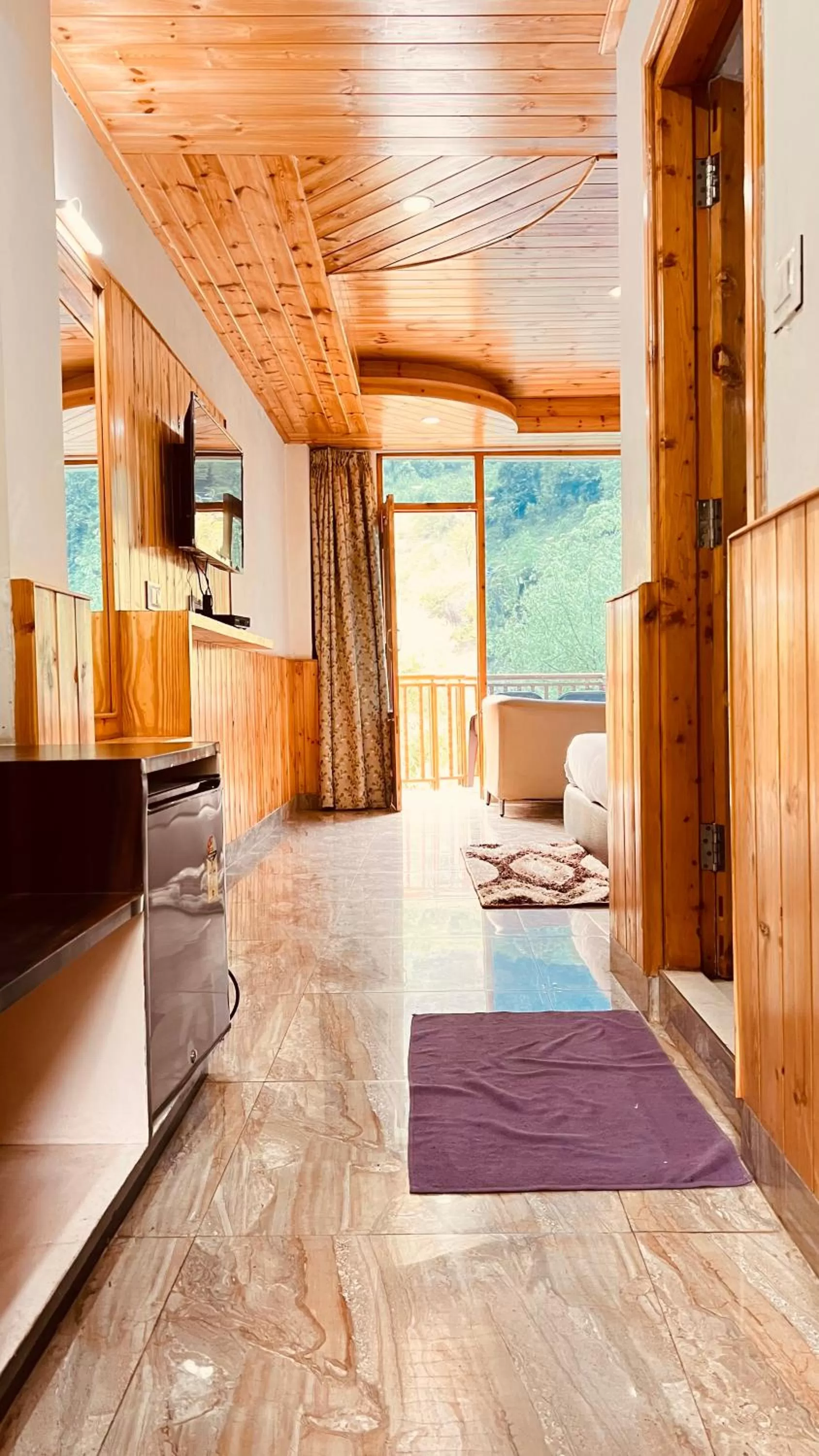 Himalayan Riverside Resort, Manali