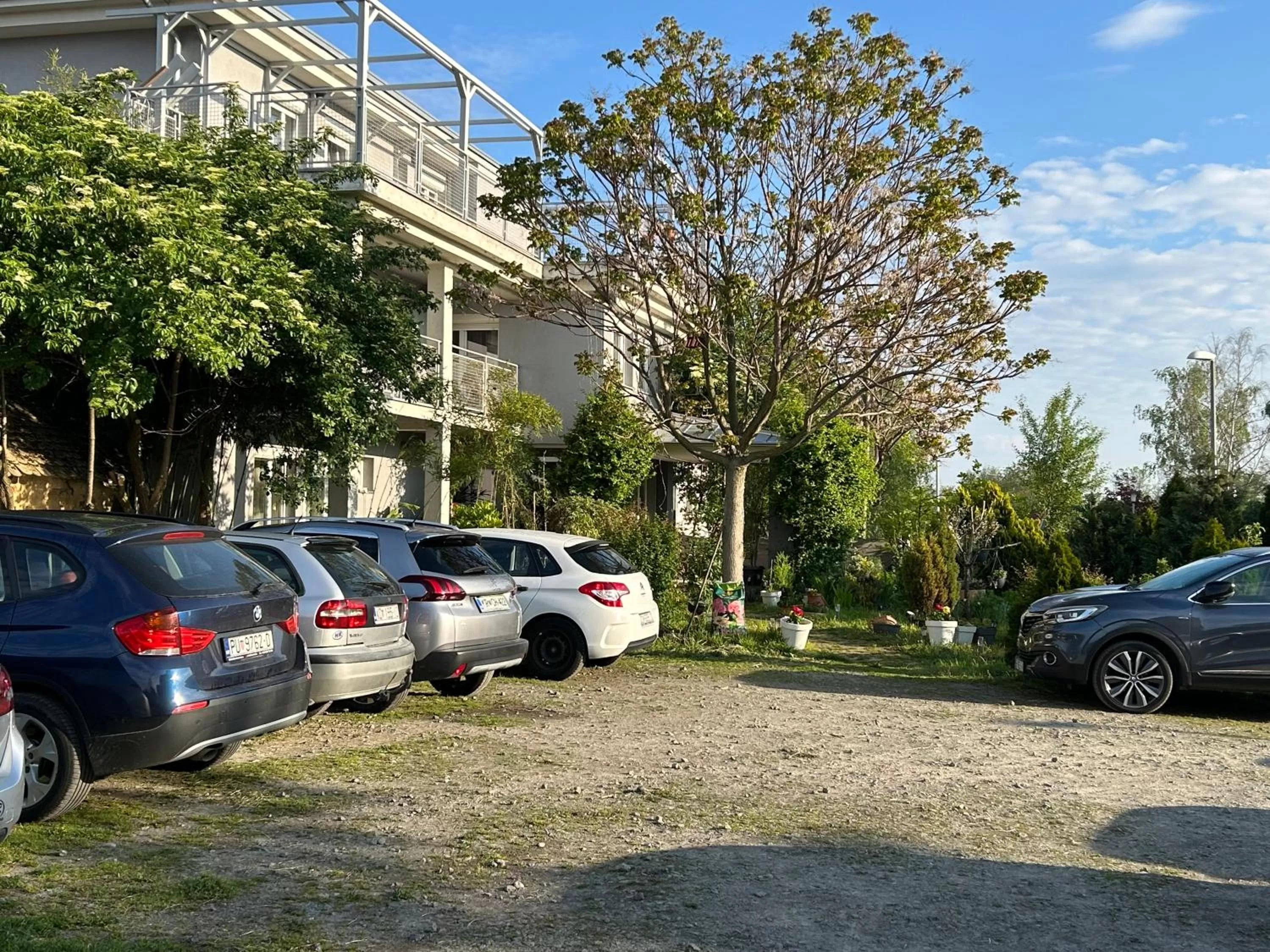 Parking in Vila Vanda Vukovar