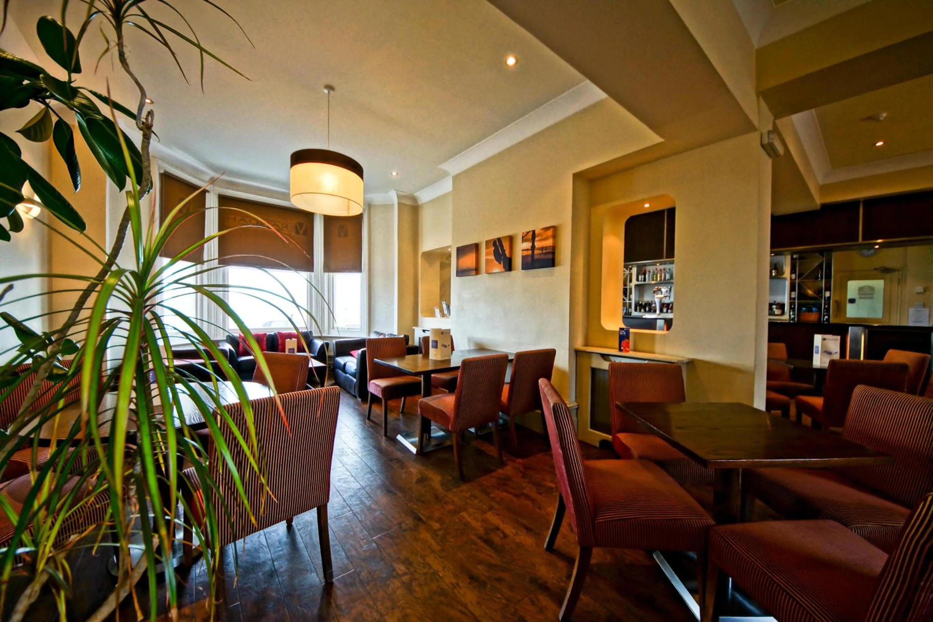 Lounge or bar in Best Western York House Hotel