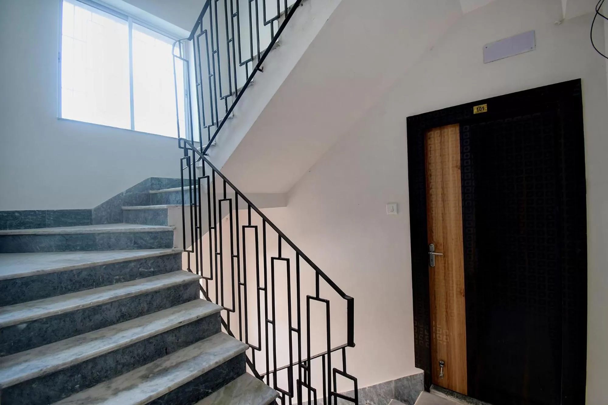 Lobby or reception in FabExpress Amar Raj Villa - Nr Eco Park