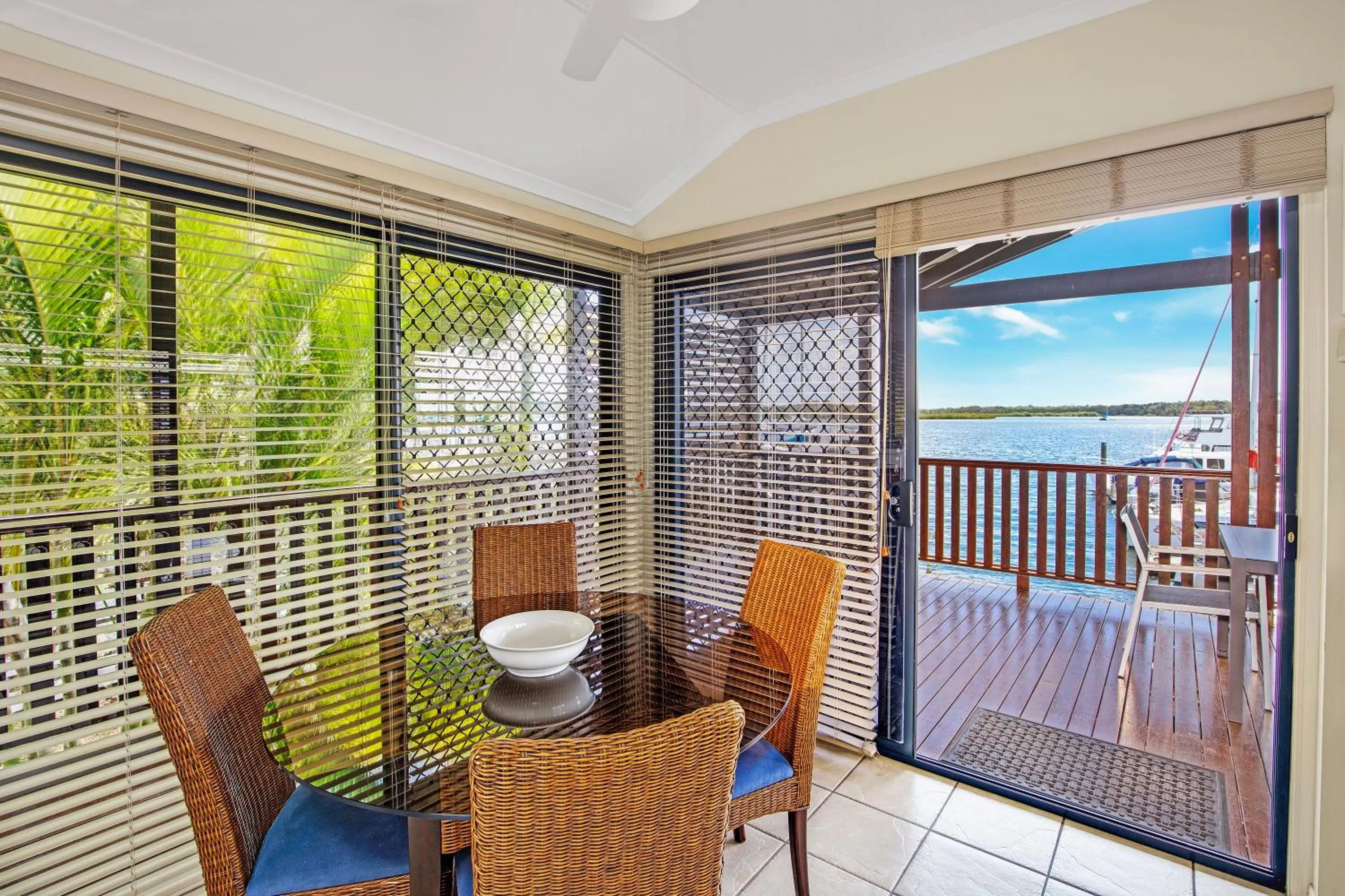 Tin Can Bay Marina Villas