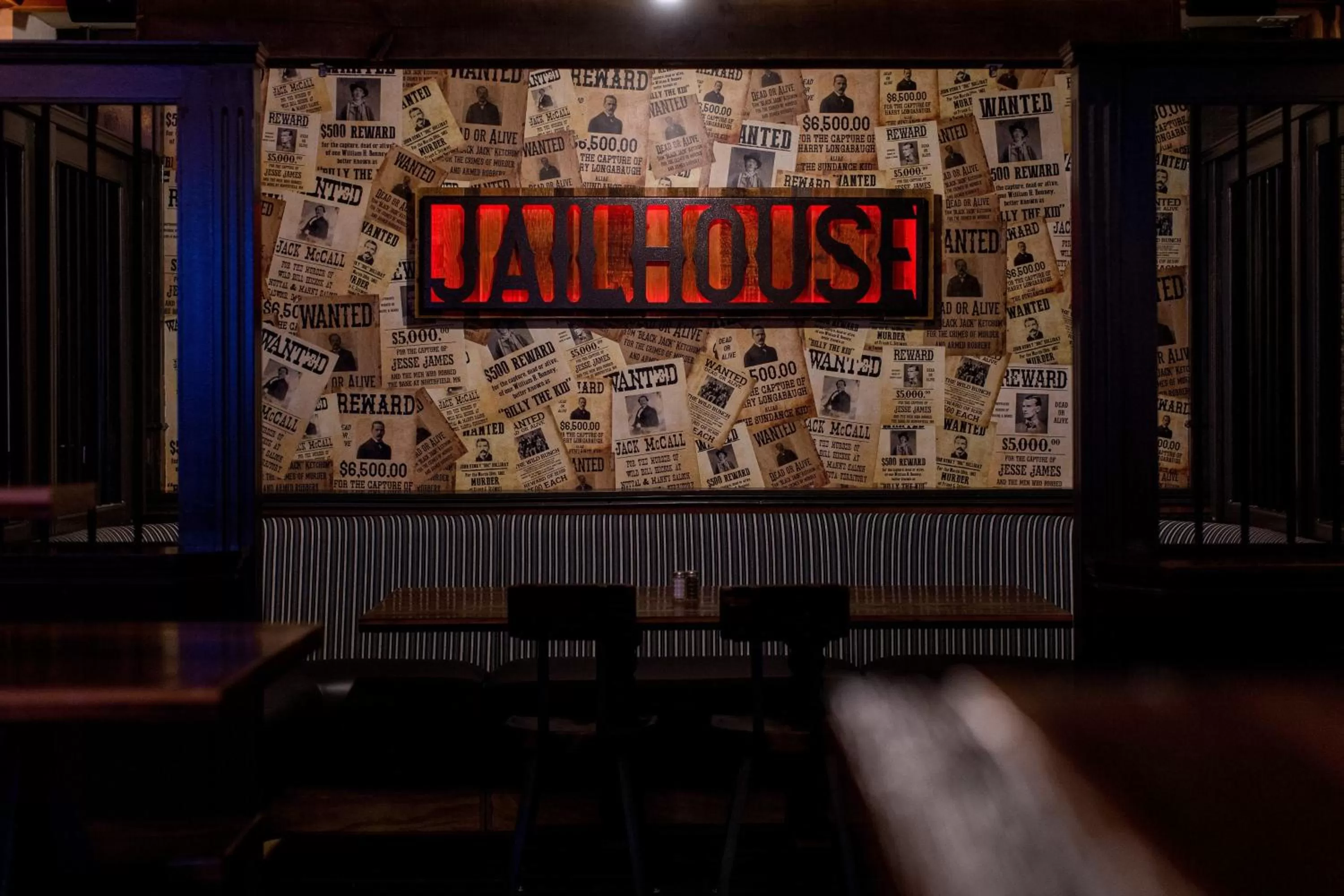 Lounge or bar in Holiday Inn St. Paul Downtown by IHG