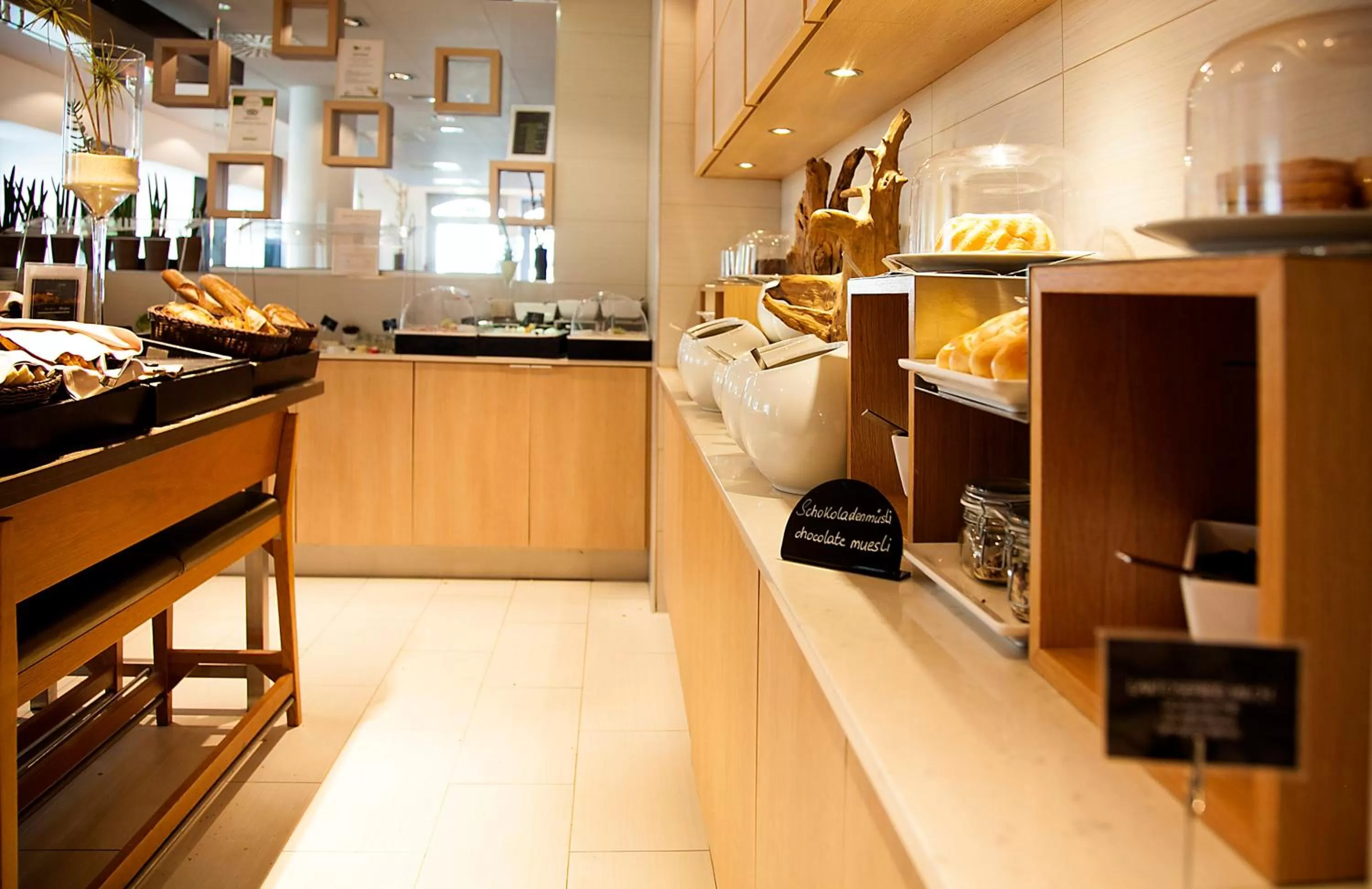 Buffet breakfast in Novotel Wien City