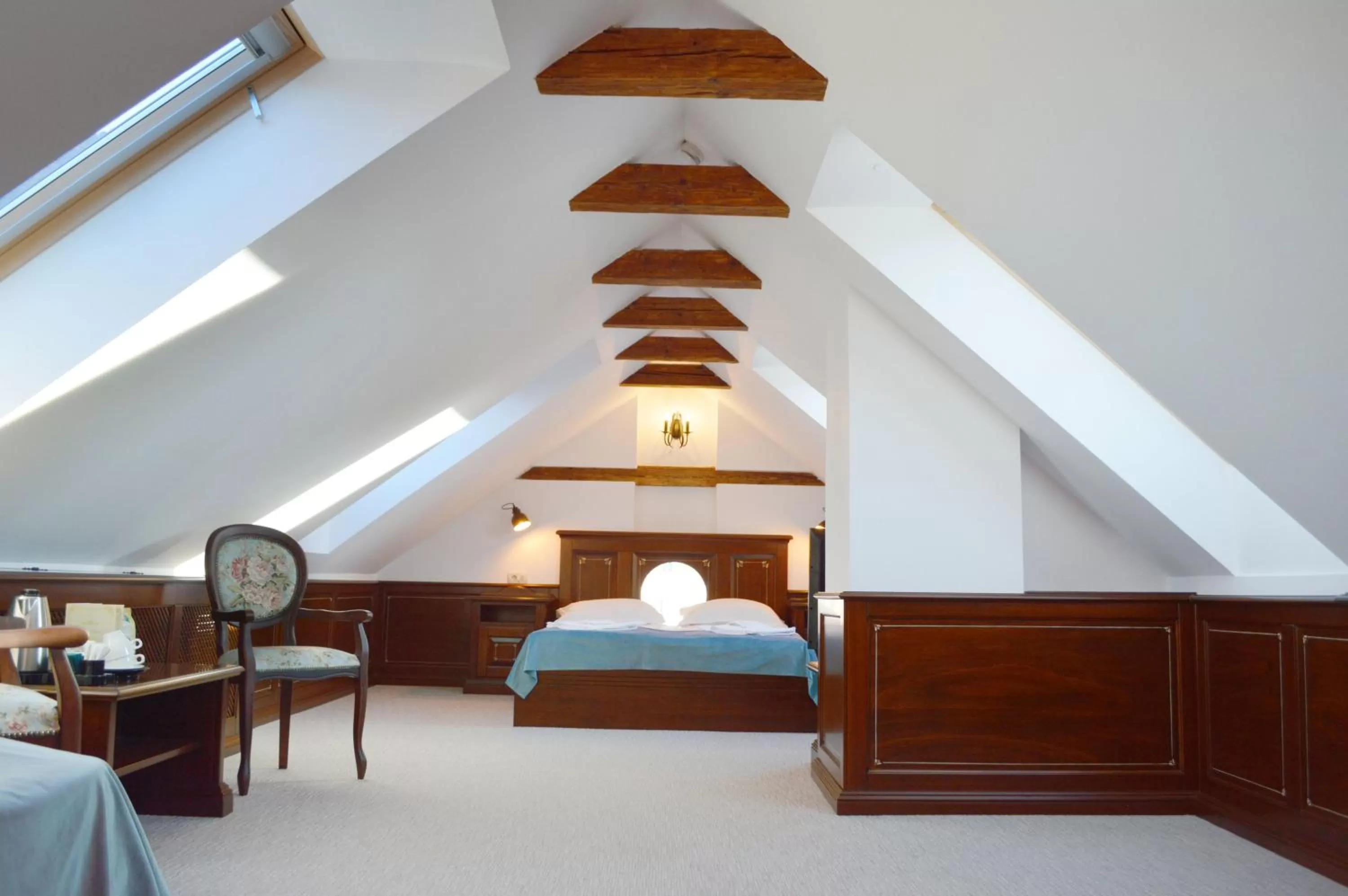 Bed in HOTEL BOUTIQUE CASA CHITIC -HOTEL AND RESTAURANT Str Johann Gott nr7