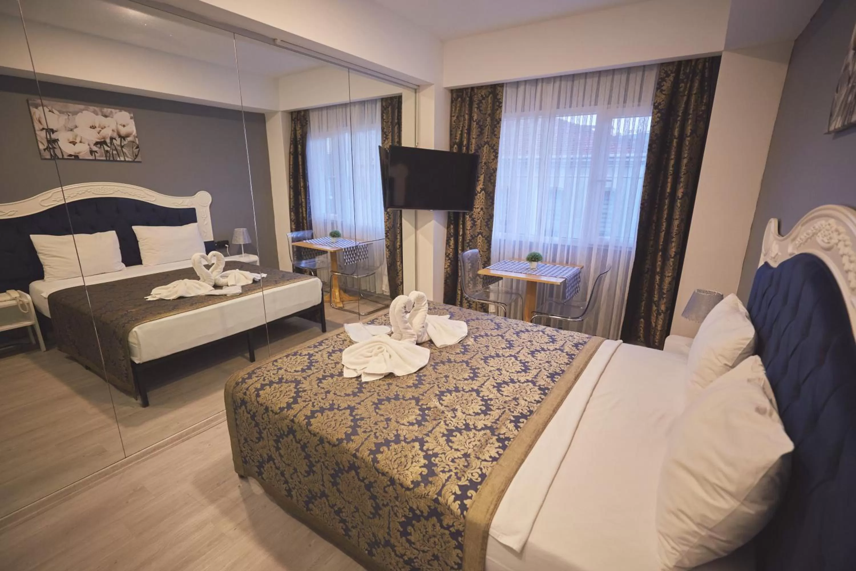 Photo of the whole room, Bed in Albatros Hagia Sophia Hotel