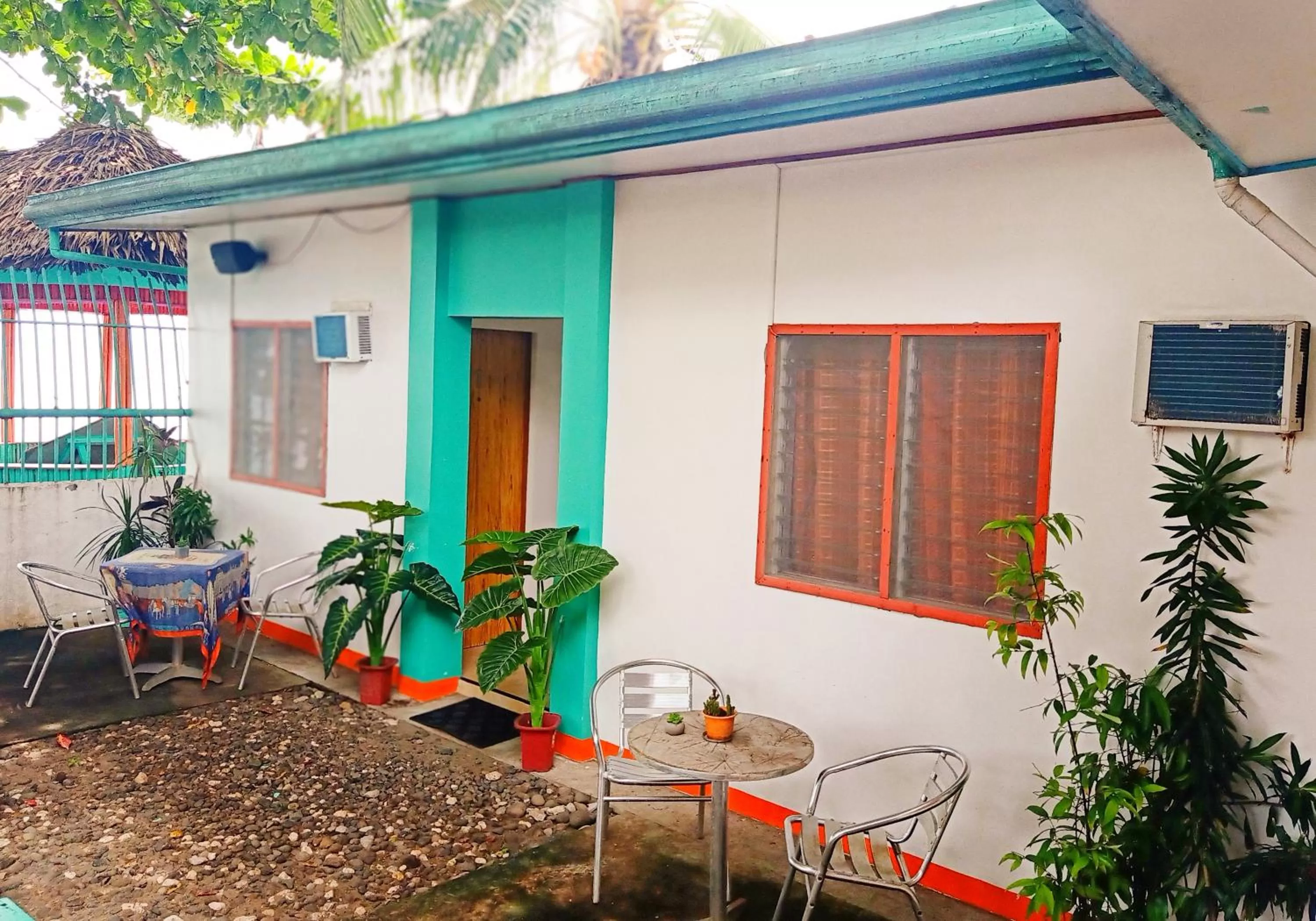 SmallFry's Beach Resort