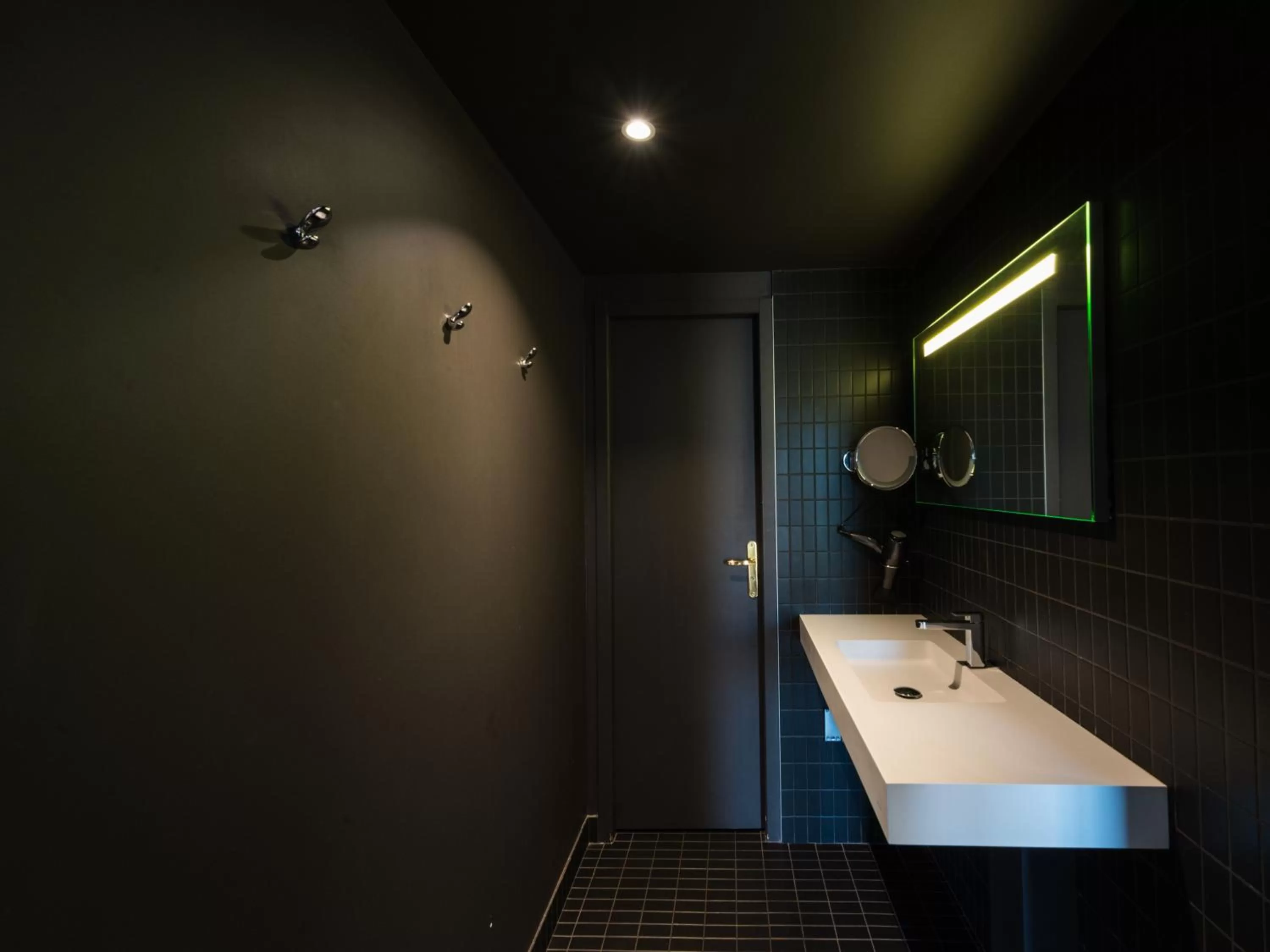 Bathroom in MiHotel Bellecour