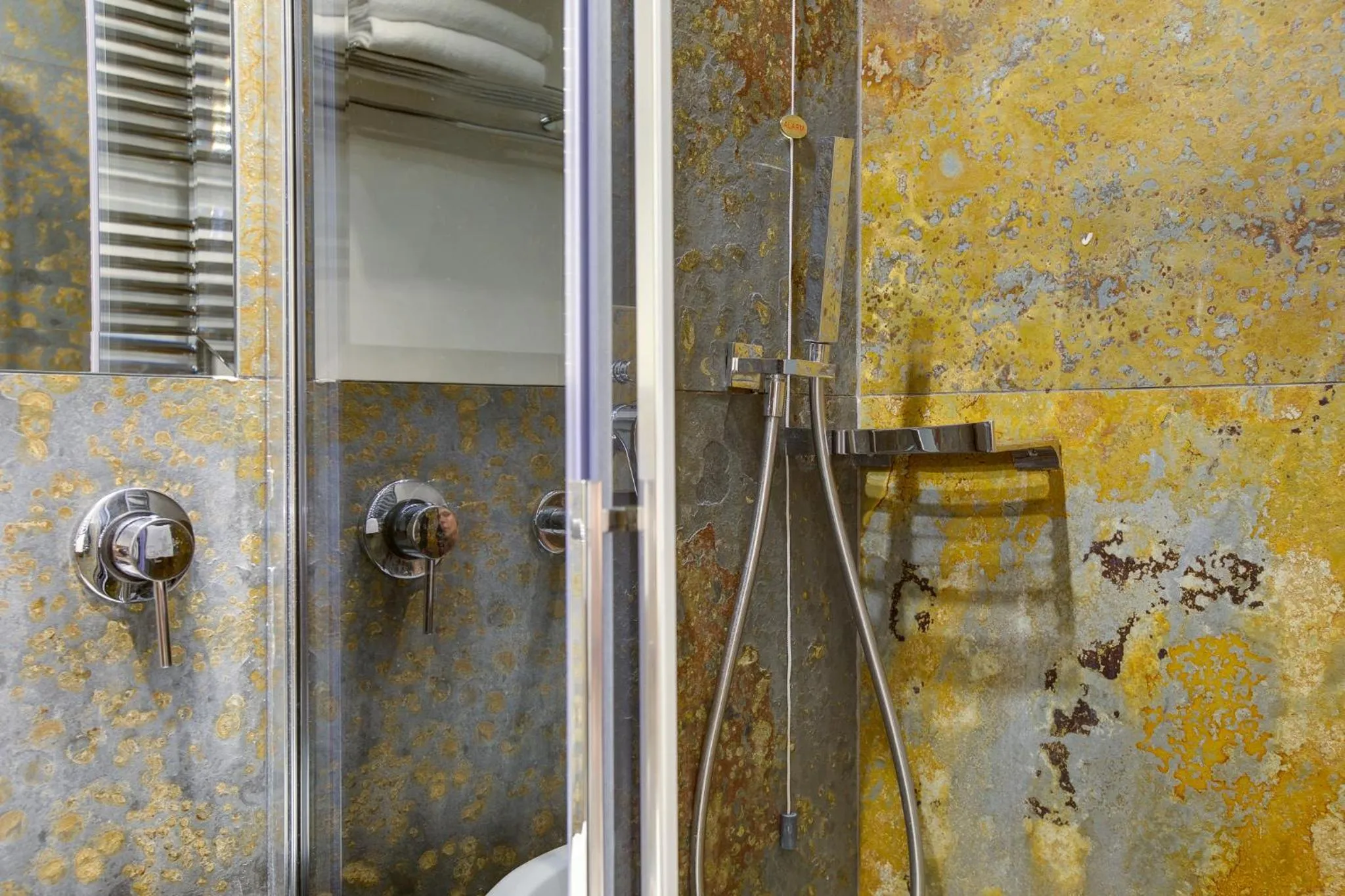 Shower in Solo Experience Hotel