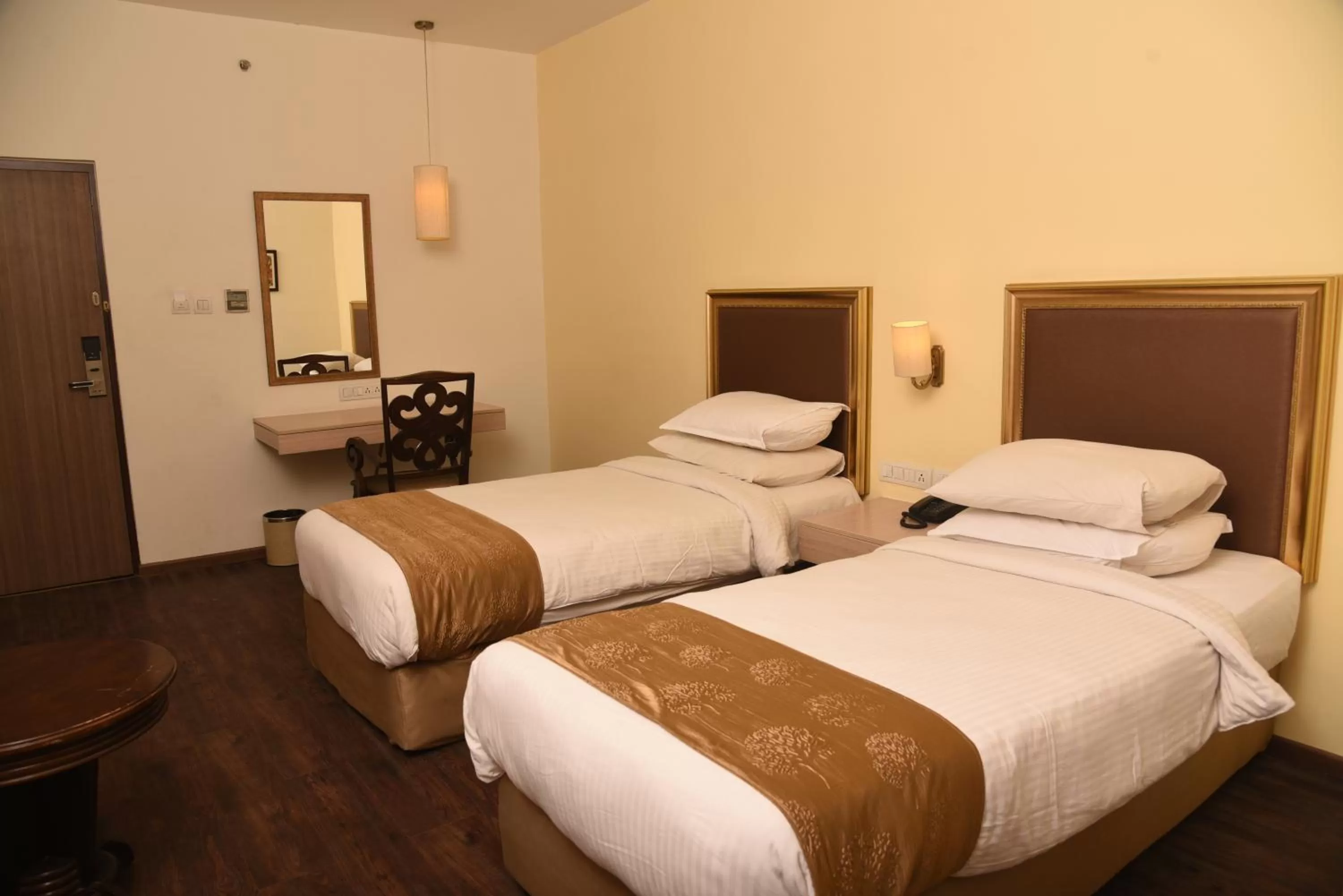 Bed in Hotel Sabareesh Park