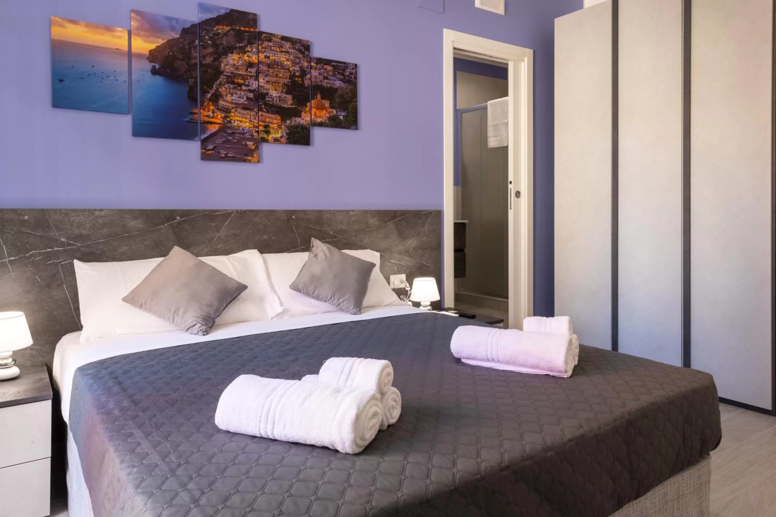 Bed in Partenope Guest House