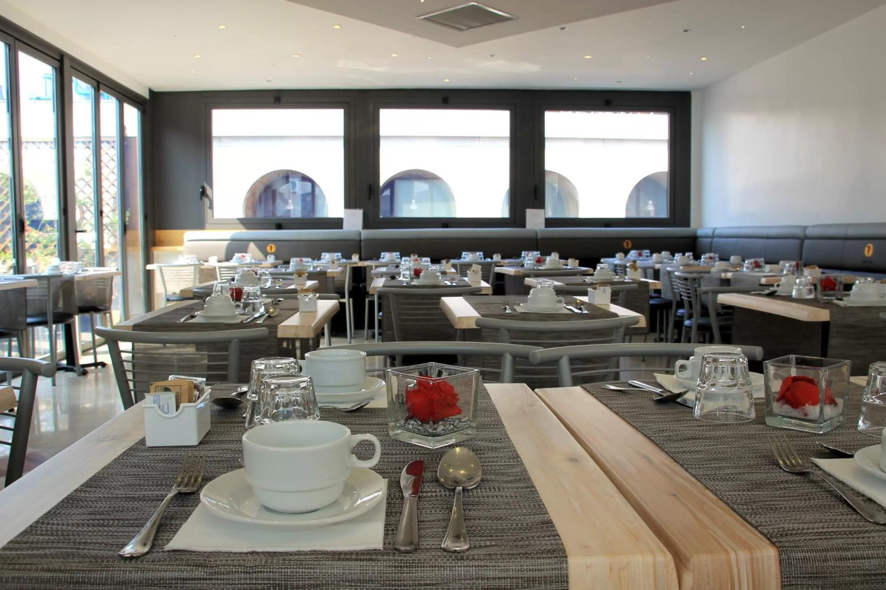 Restaurant/places to eat in Hotel Aphrodite