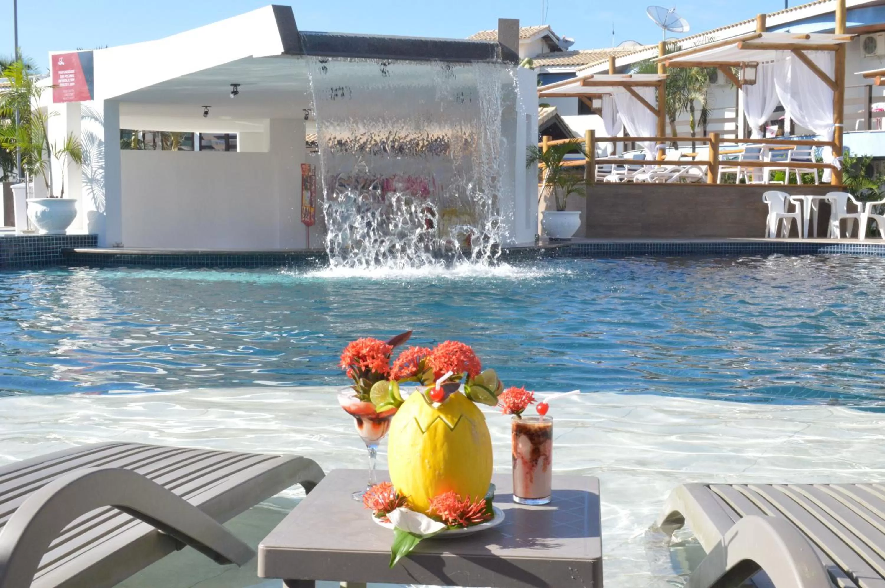 Swimming pool in Sueds Plaza