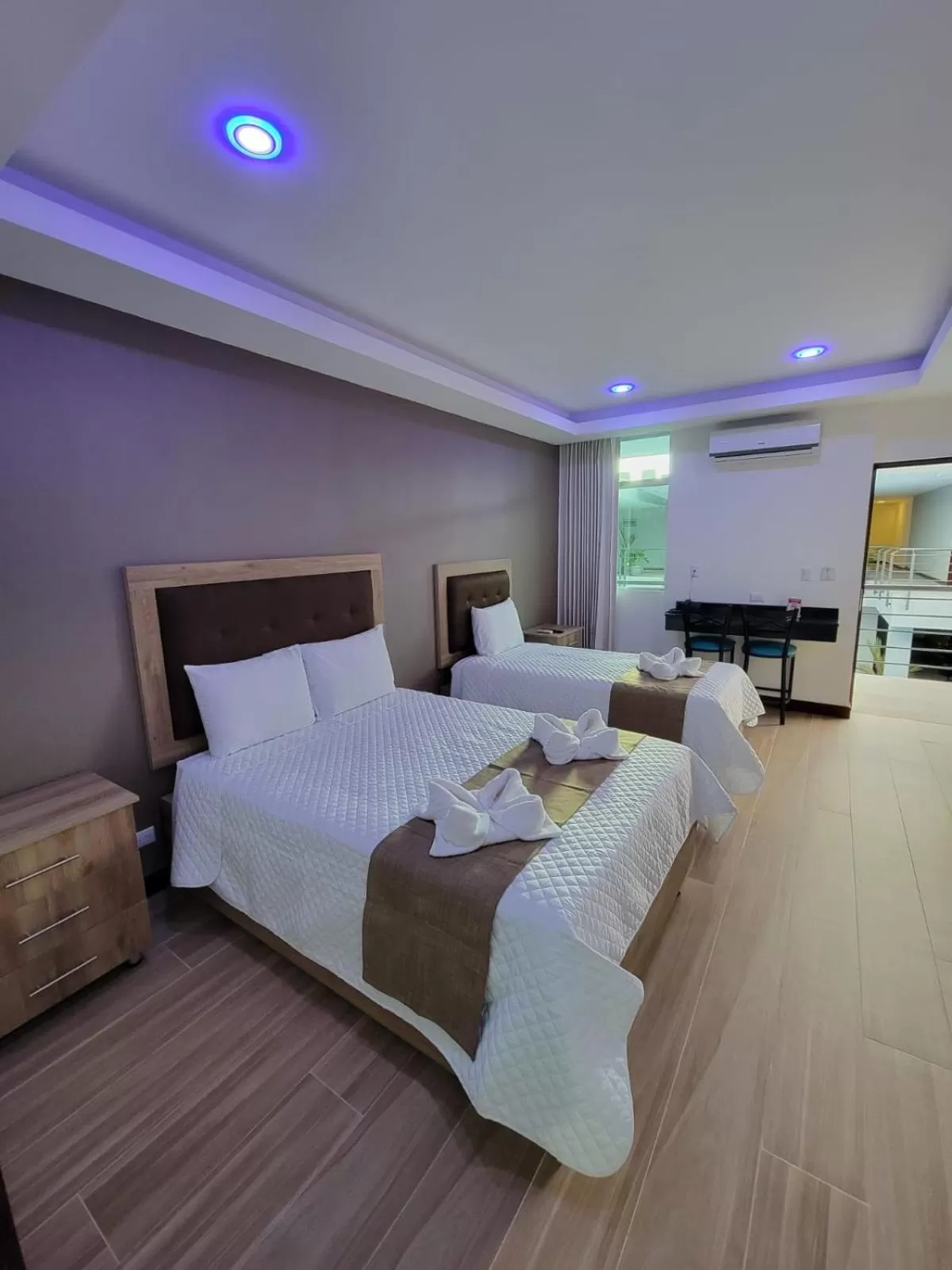 Bedroom, Bed in Hotel Cayuga