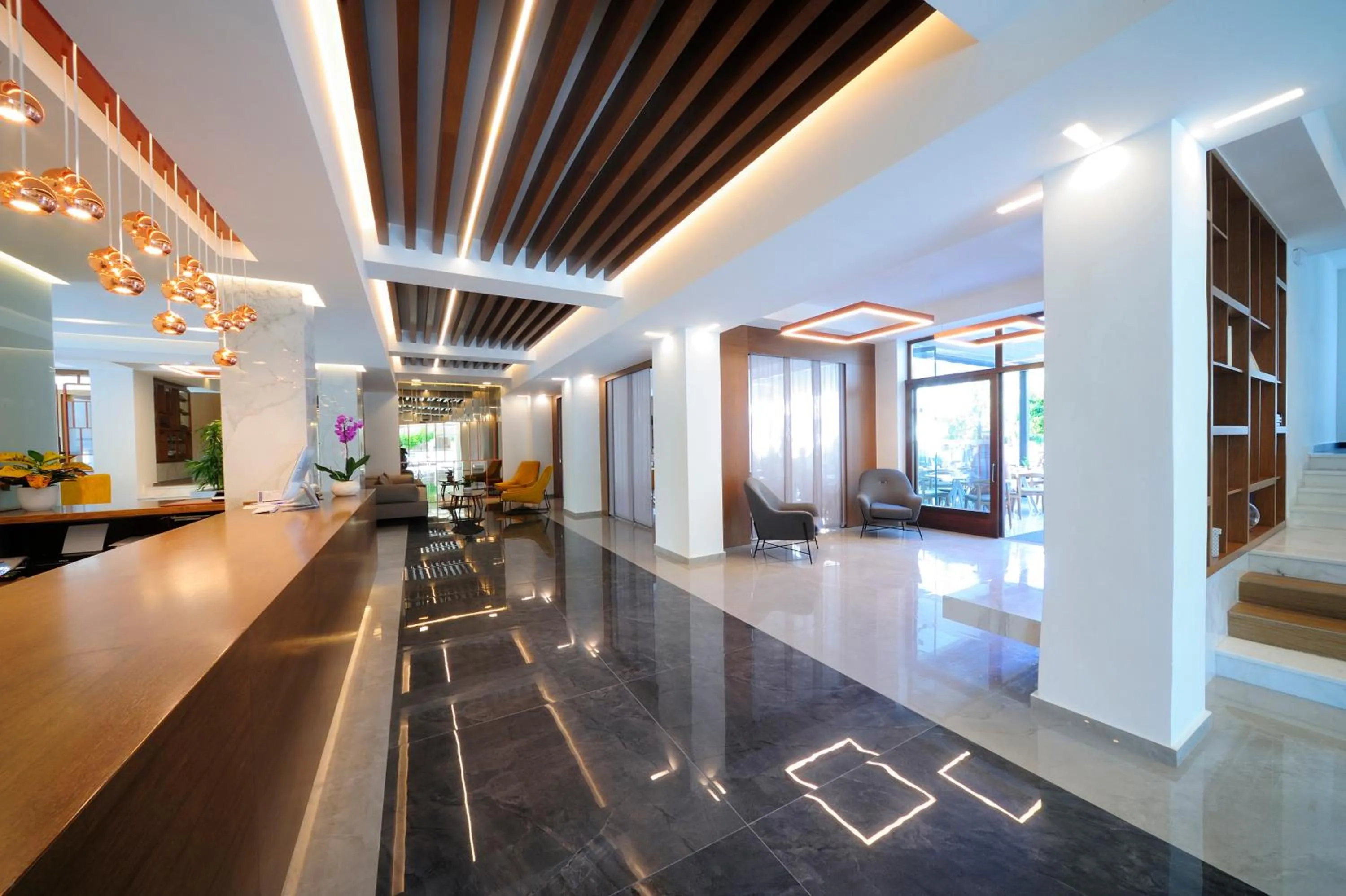 Lobby or reception in Atrium Ambiance Hotel