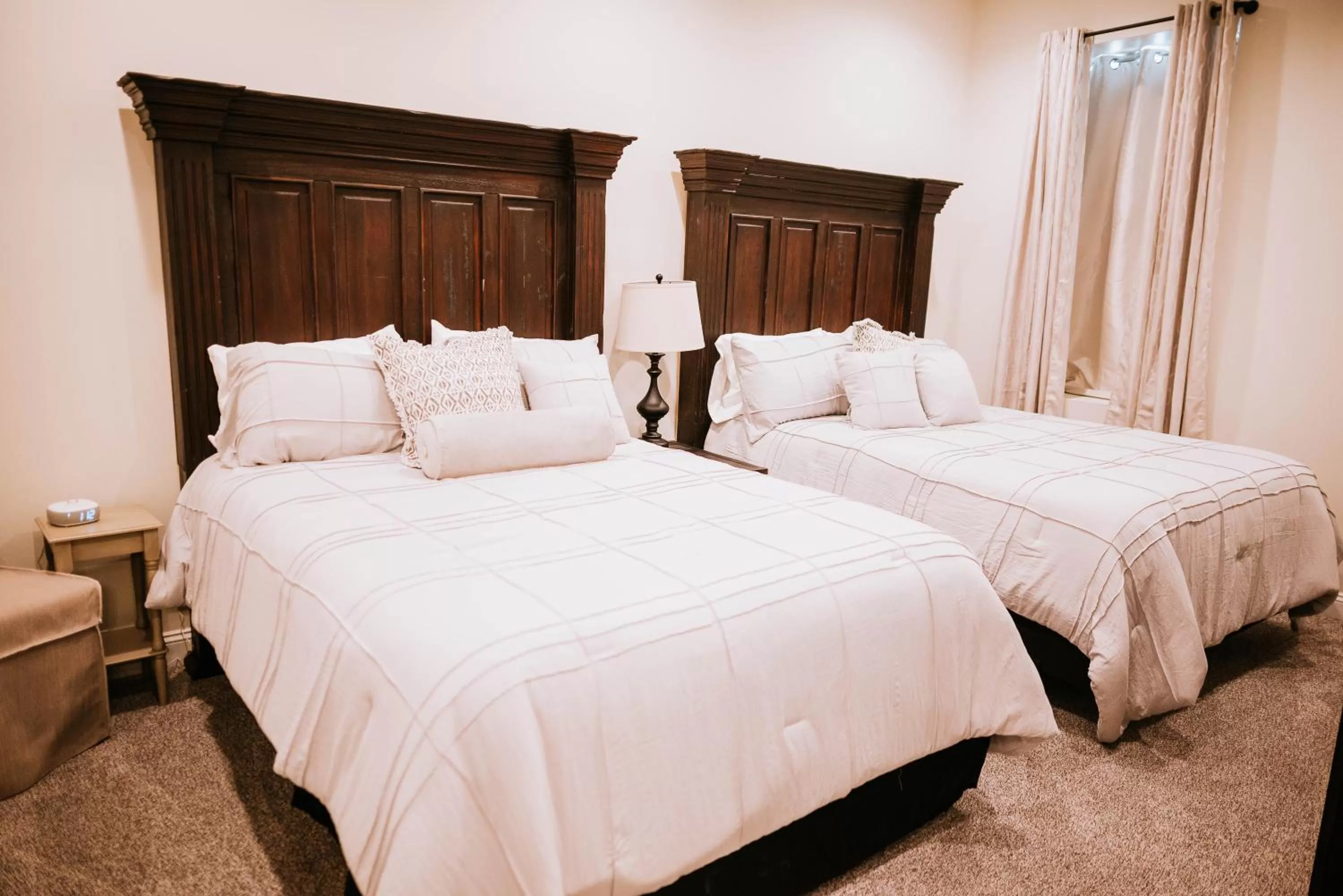 Bed in Inn On Central